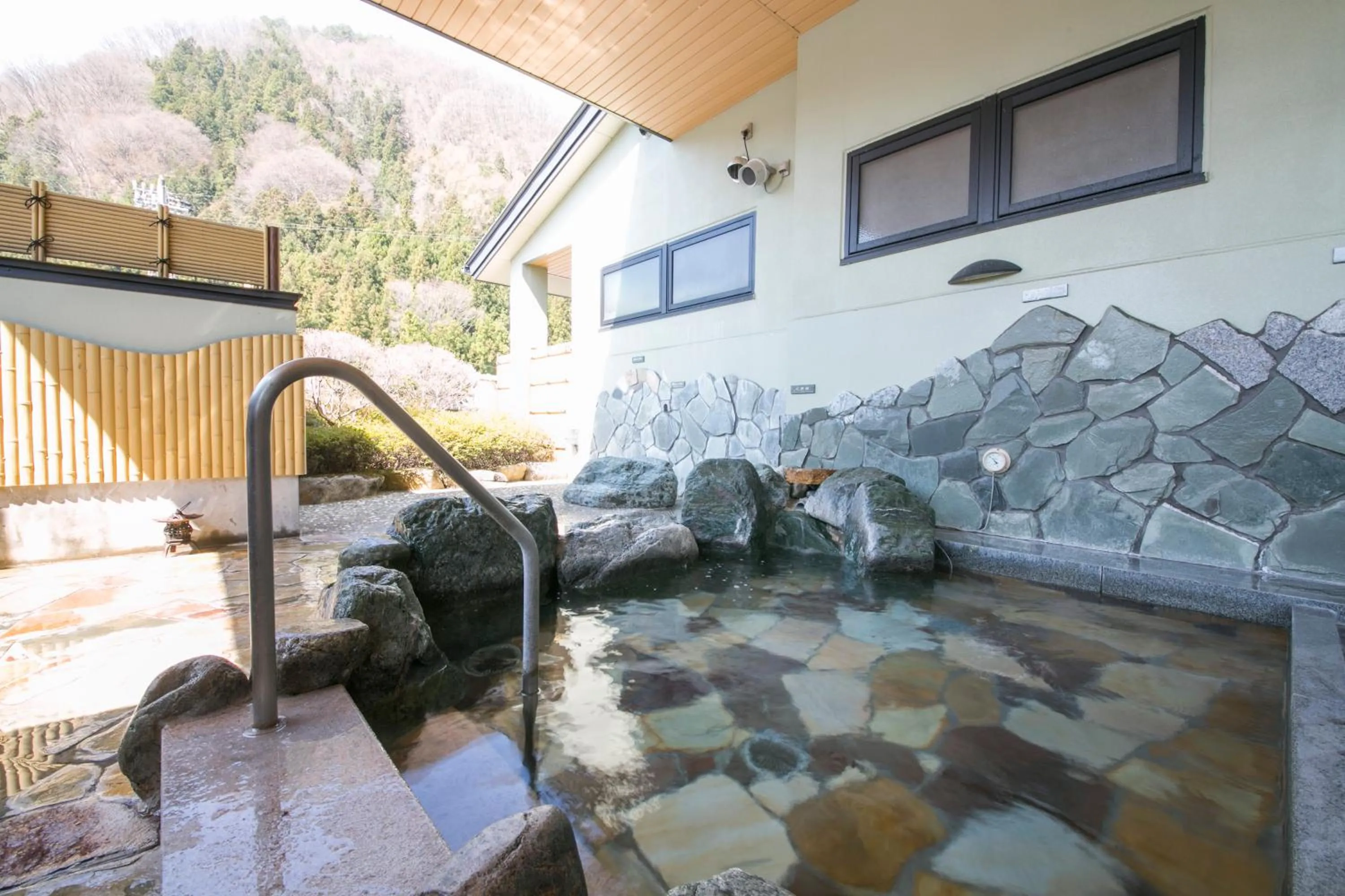 Hot Spring Bath in Yura No Yado Seifuen