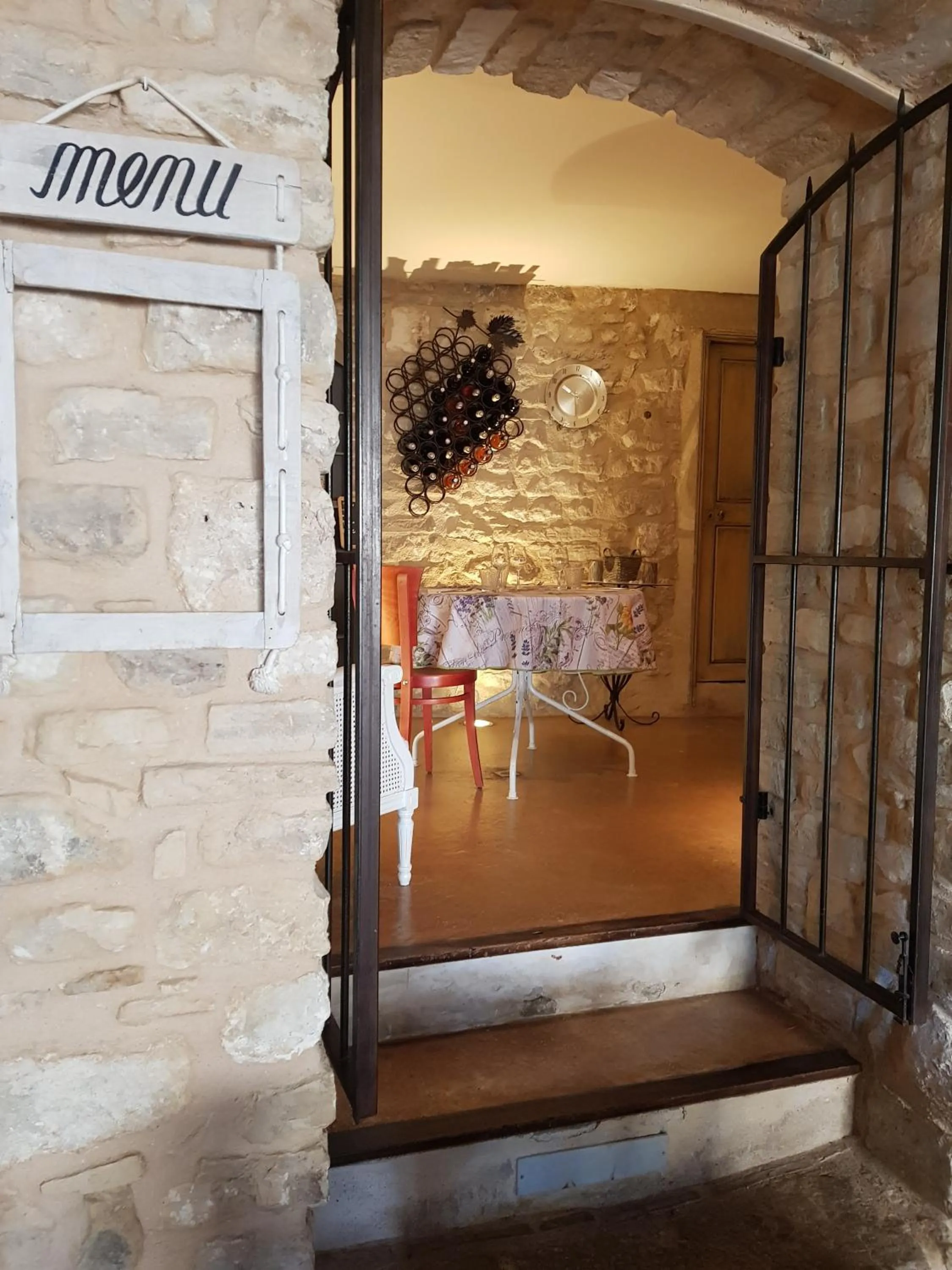 Dining area in Le Crillon