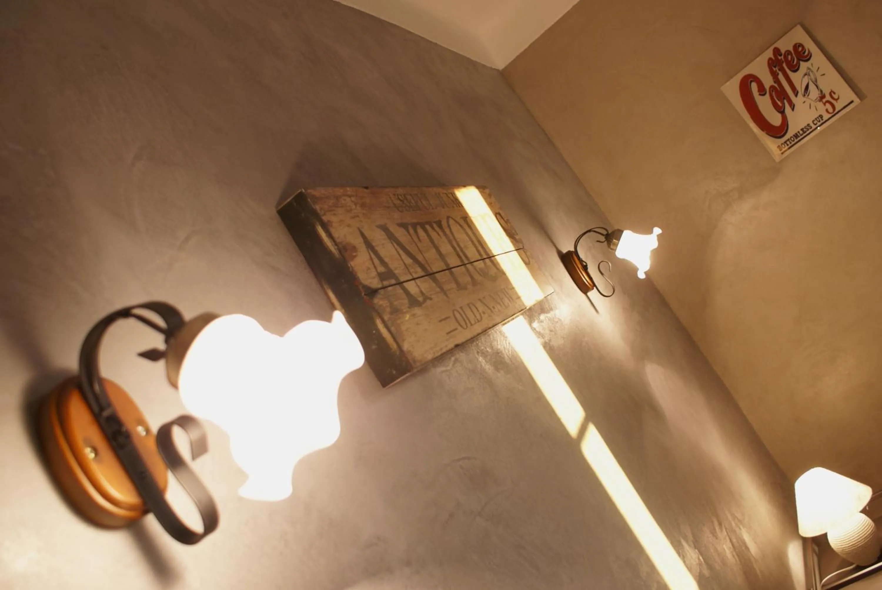 Decorative detail in Le Crillon