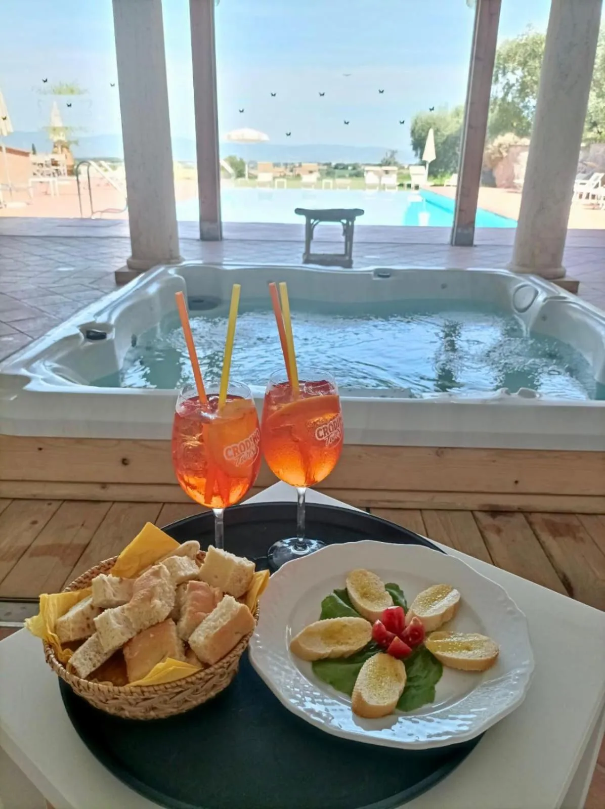 Hot Tub in Locanda Poggioleone