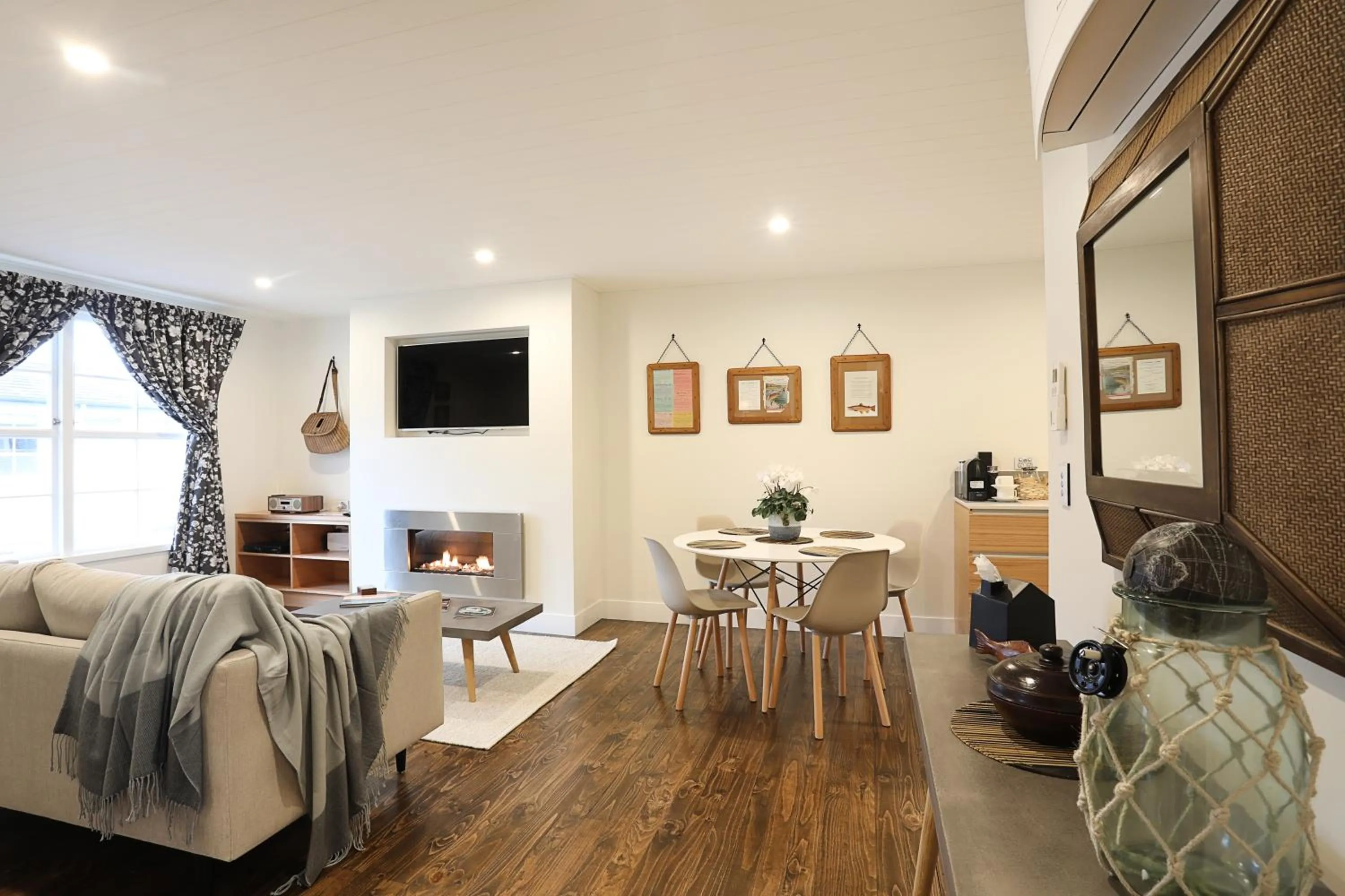 Bed in The Lodges At Transport World