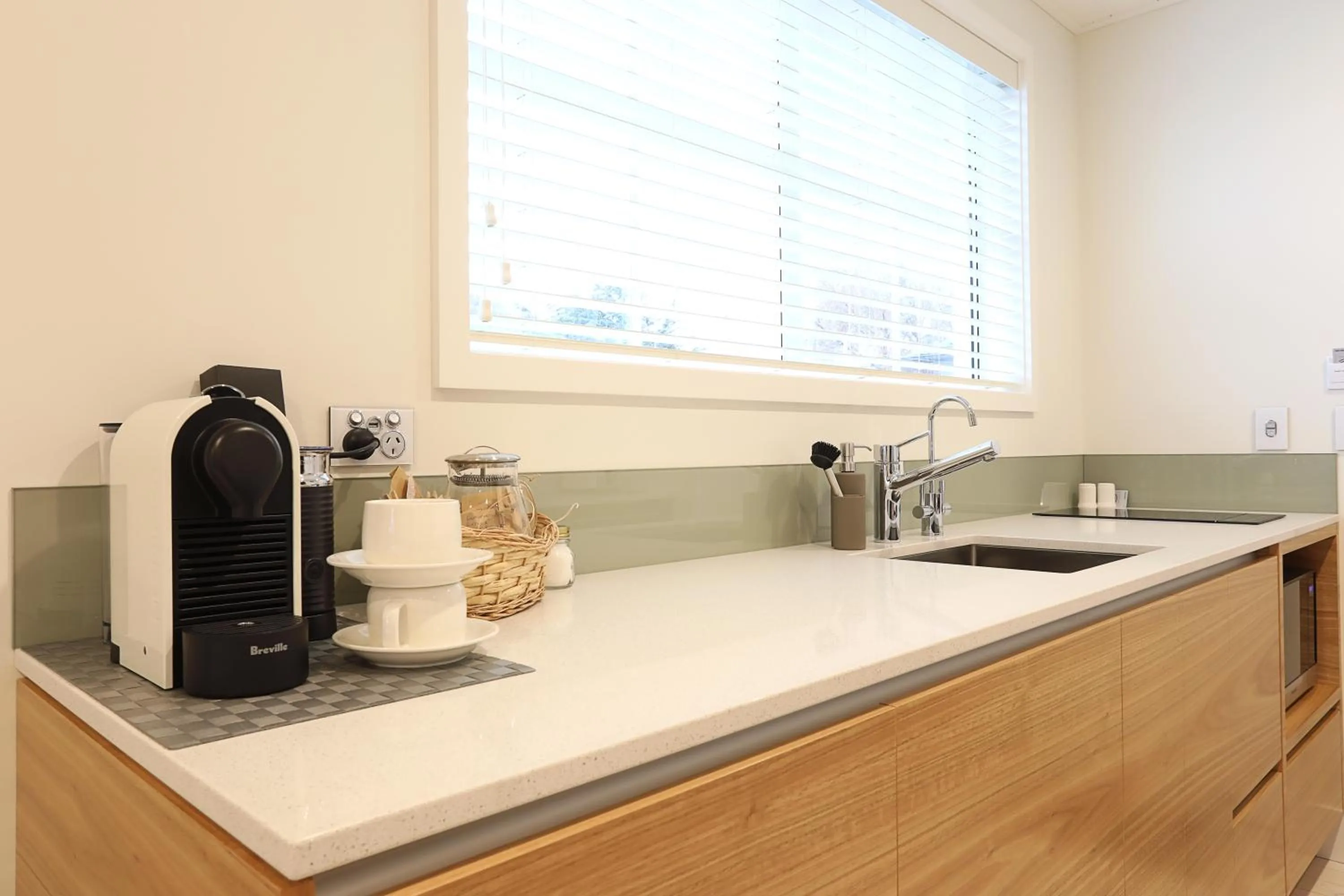 Coffee/tea facilities in The Lodges At Transport World