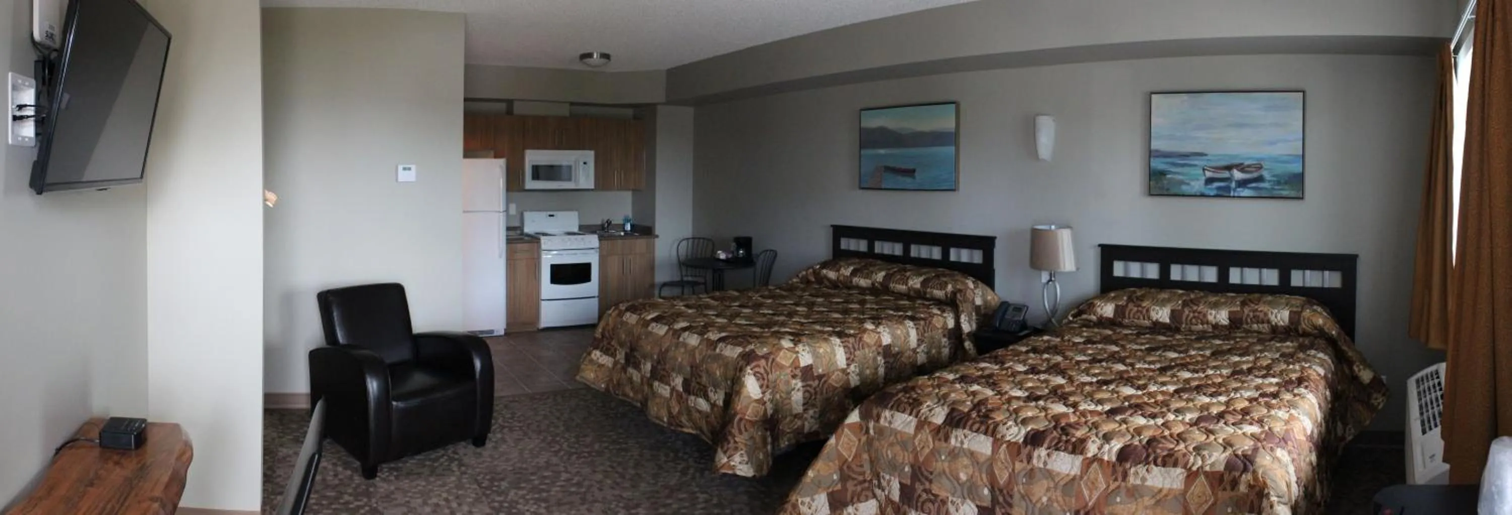 Alberta Beach Inn and Suites