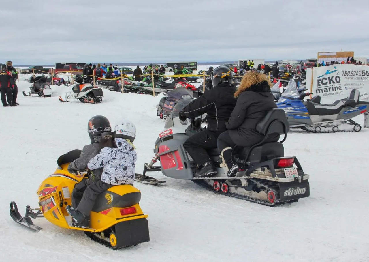 Alberta Beach Inn and Suites