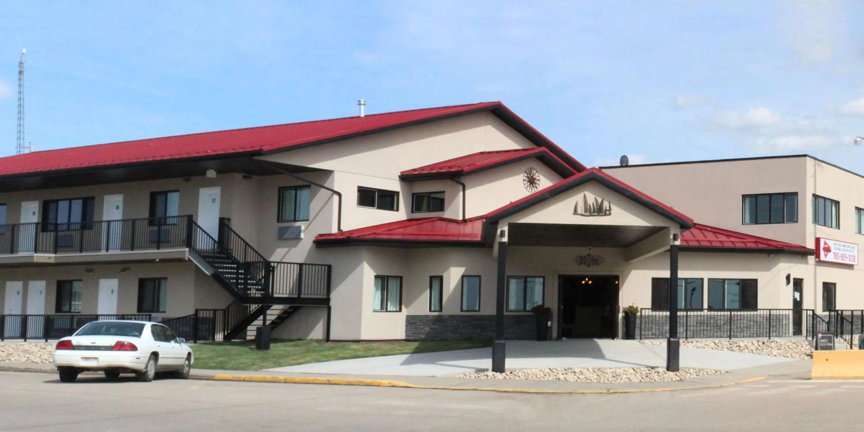 Property building in Alberta Beach Inn and Suites