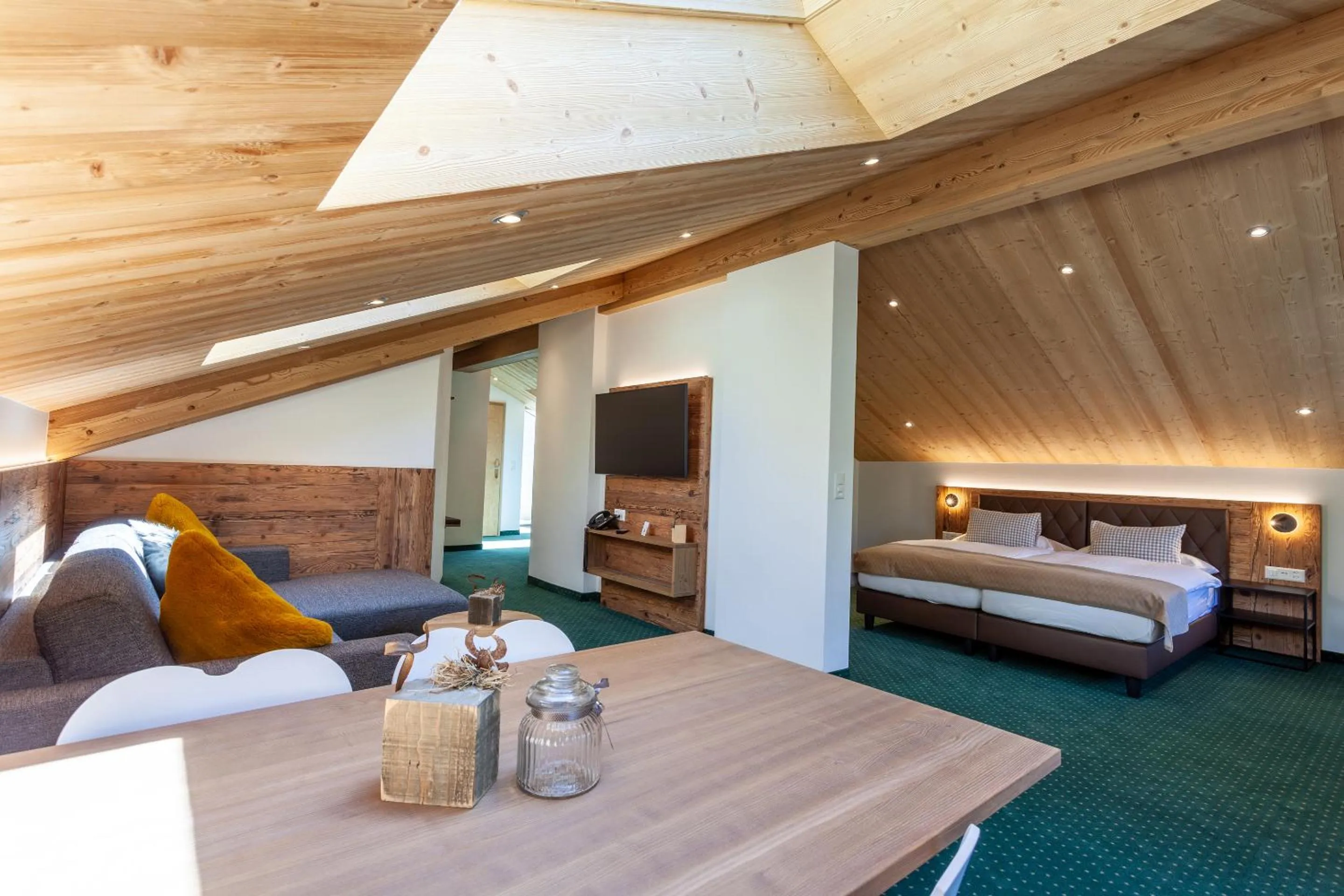 Photo of the whole room, Bed in Hotel Jägerhof