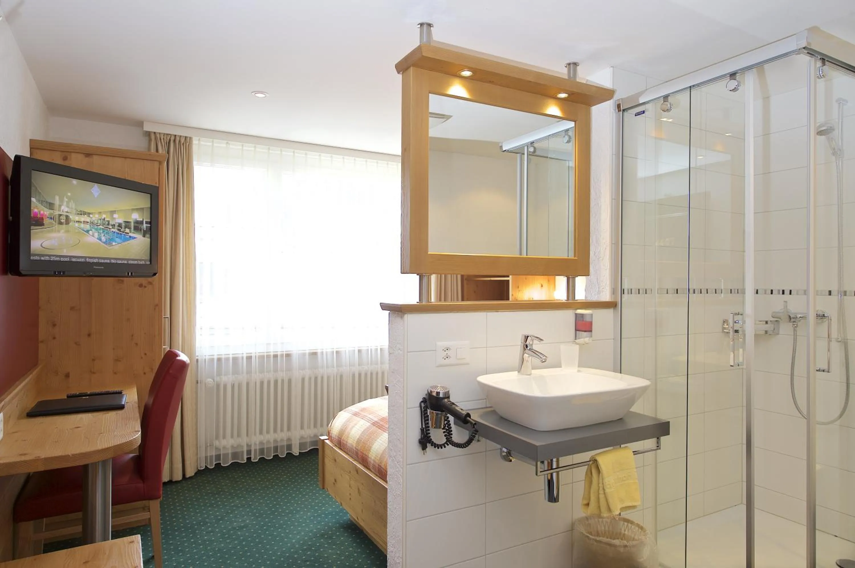 Shower in Hotel Jägerhof