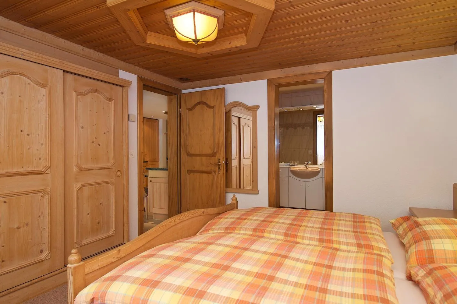 Bedroom, Bed in Hotel Jägerhof