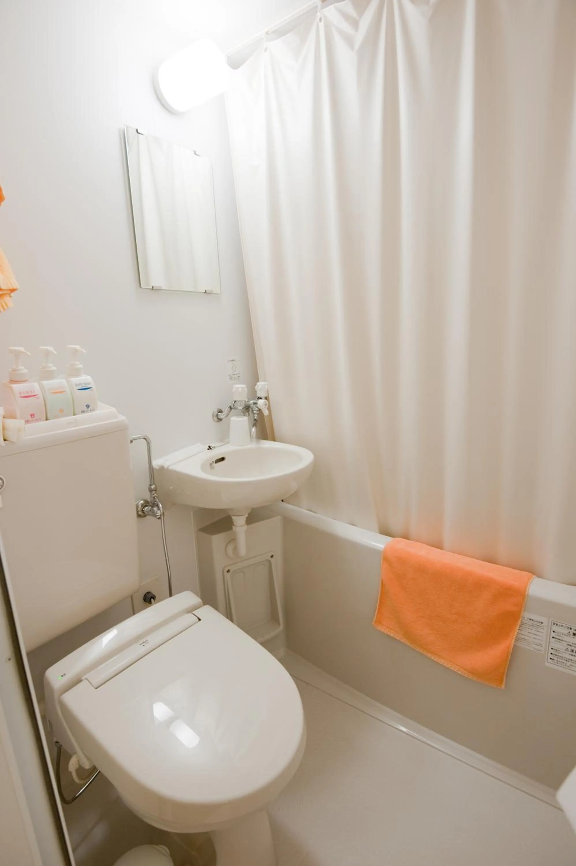 Shower in Ryogoku River Hotel