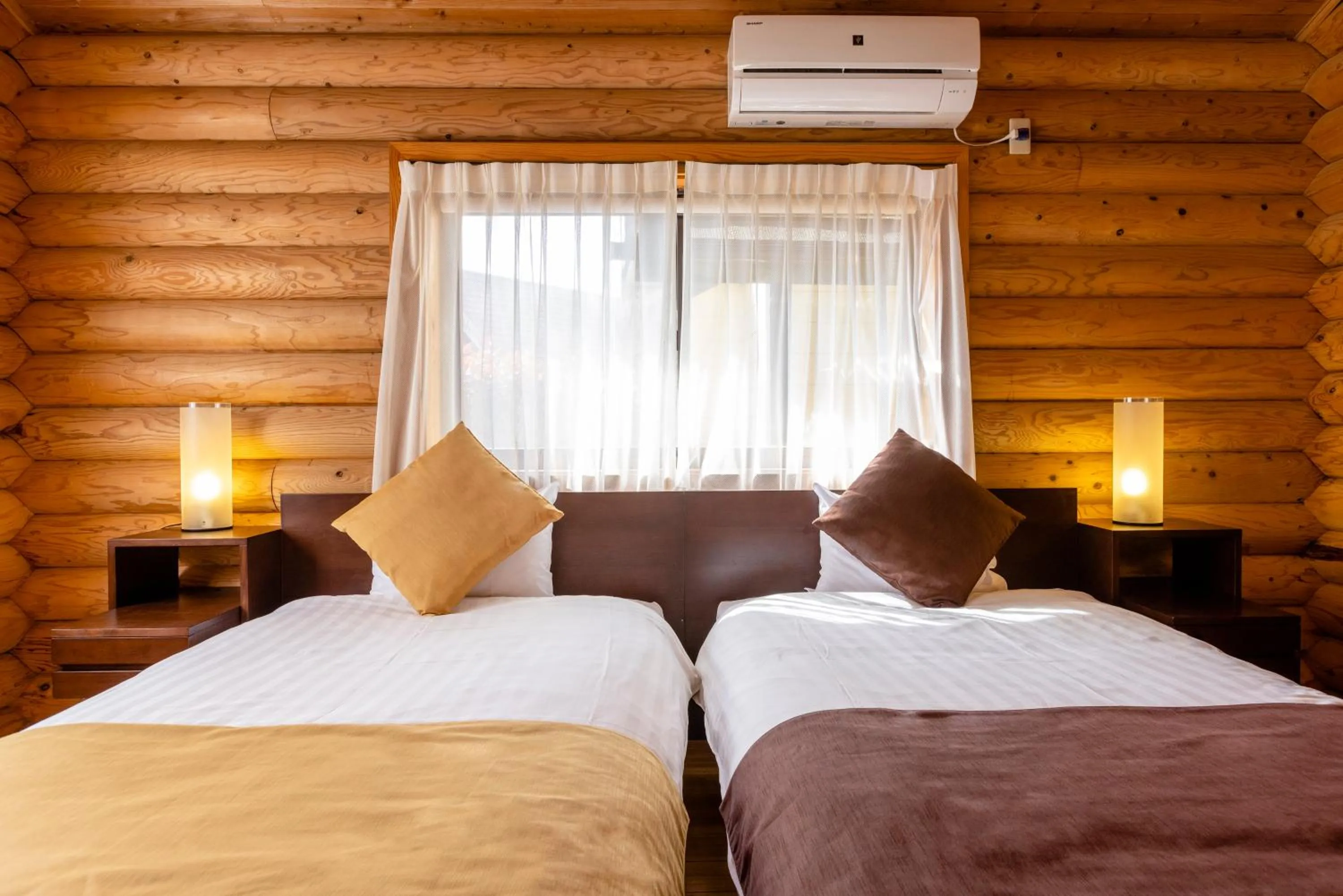 Photo of the whole room, Bed in Goto Conkana Kingdom