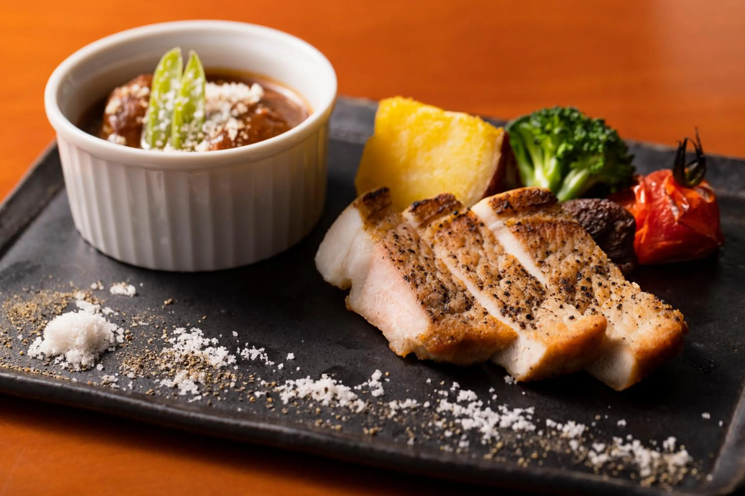 Dinner in Goto Conkana Kingdom