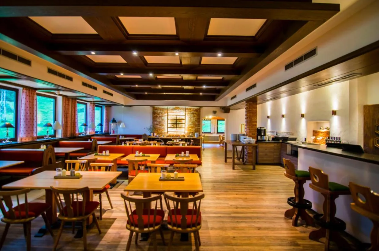 Restaurant/places to eat in Hotel Berghof