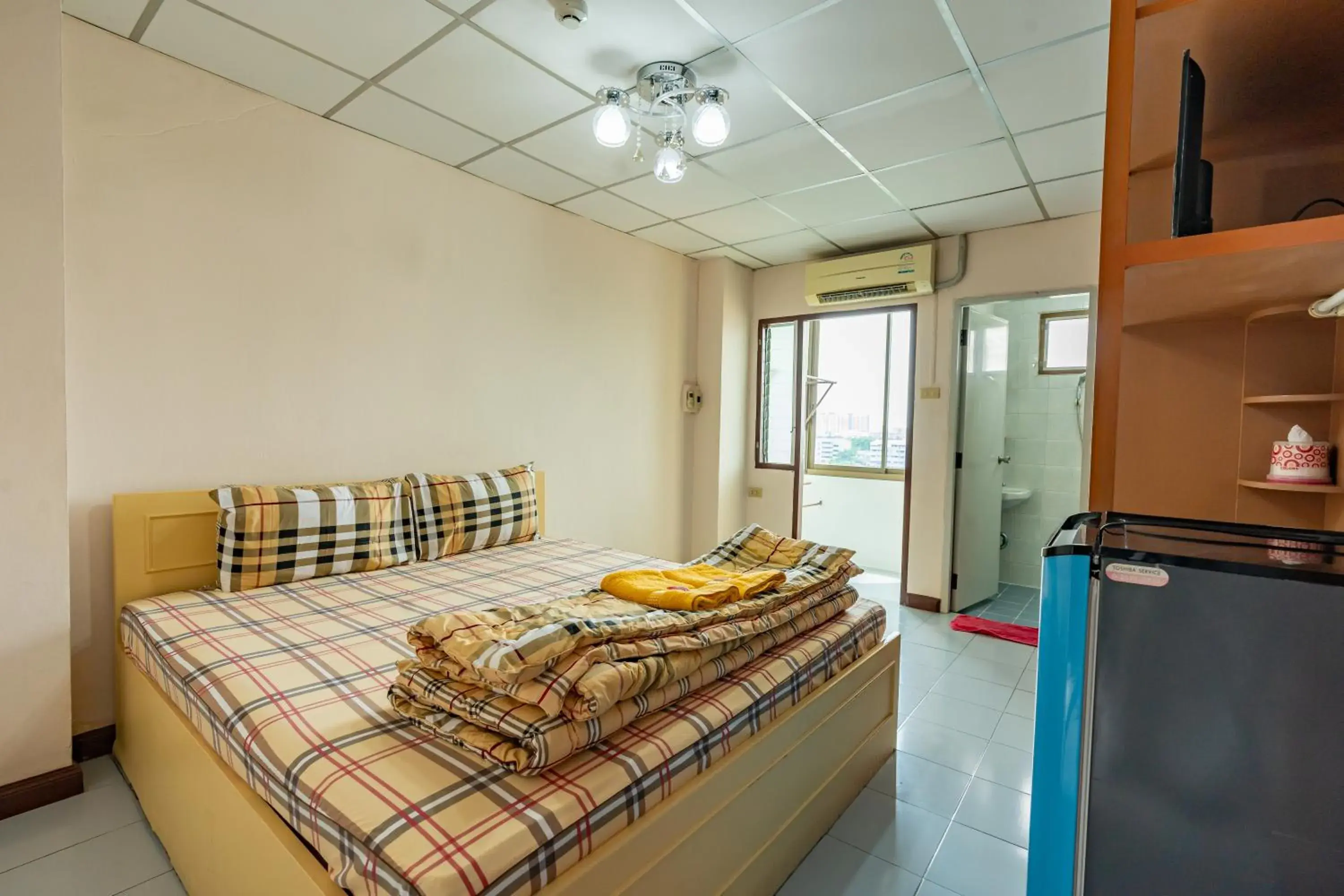 Deluxe Double Room with Balcony in Tat Hotel Deluxe Double Room with Balcony in Tat Hotel