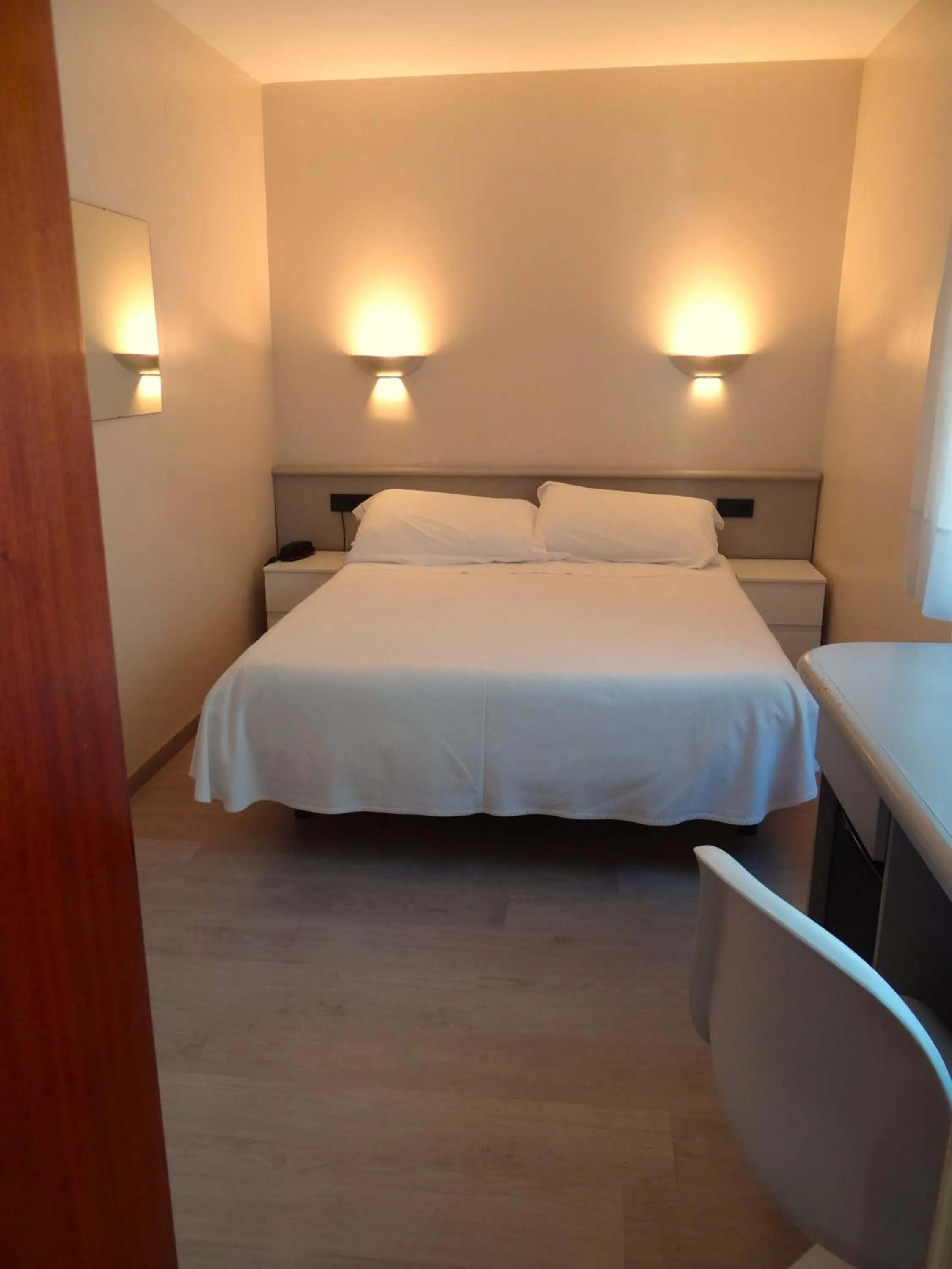 Bed in Hotel Sol-Park