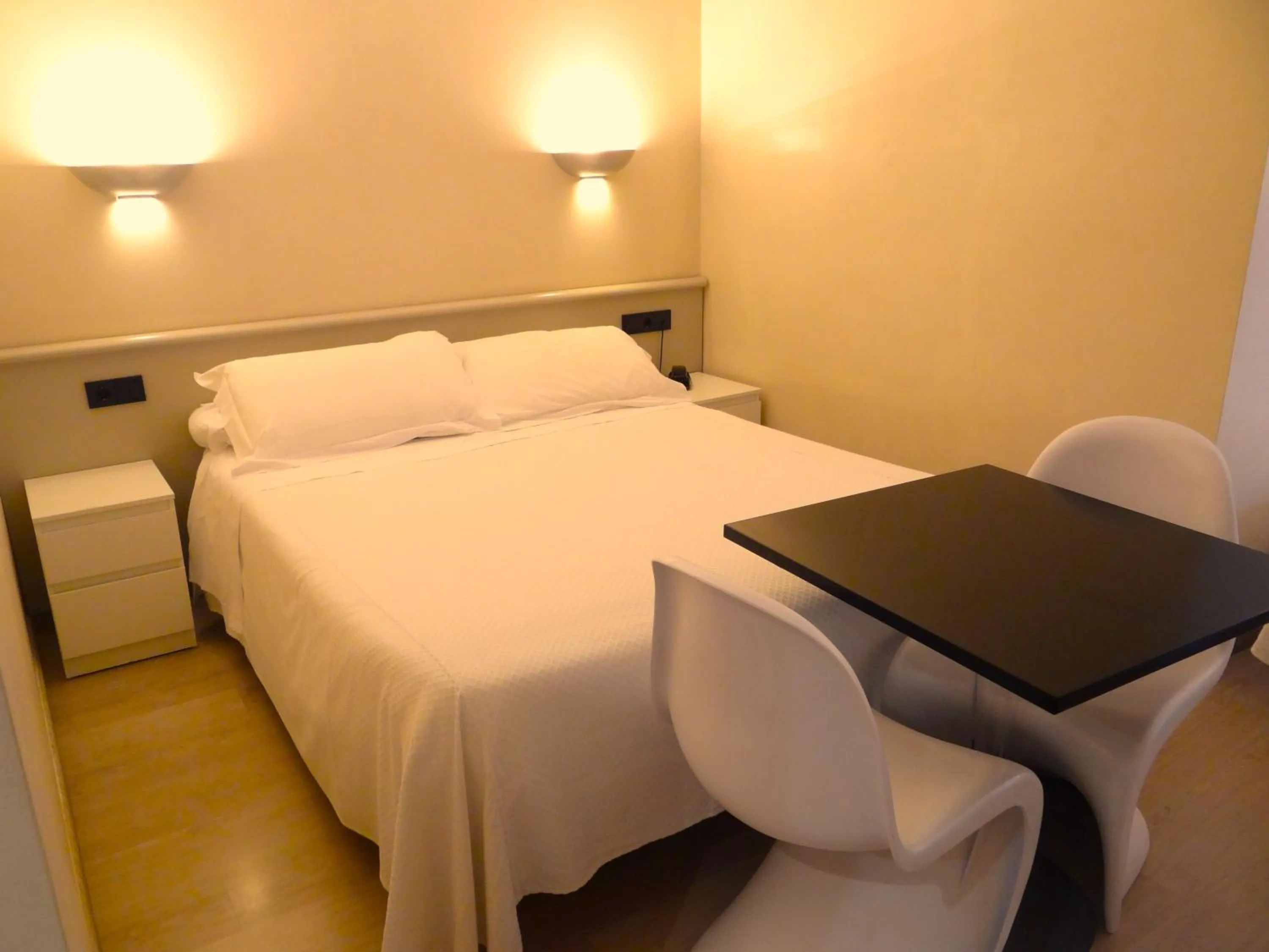 Bed in Hotel Sol-Park