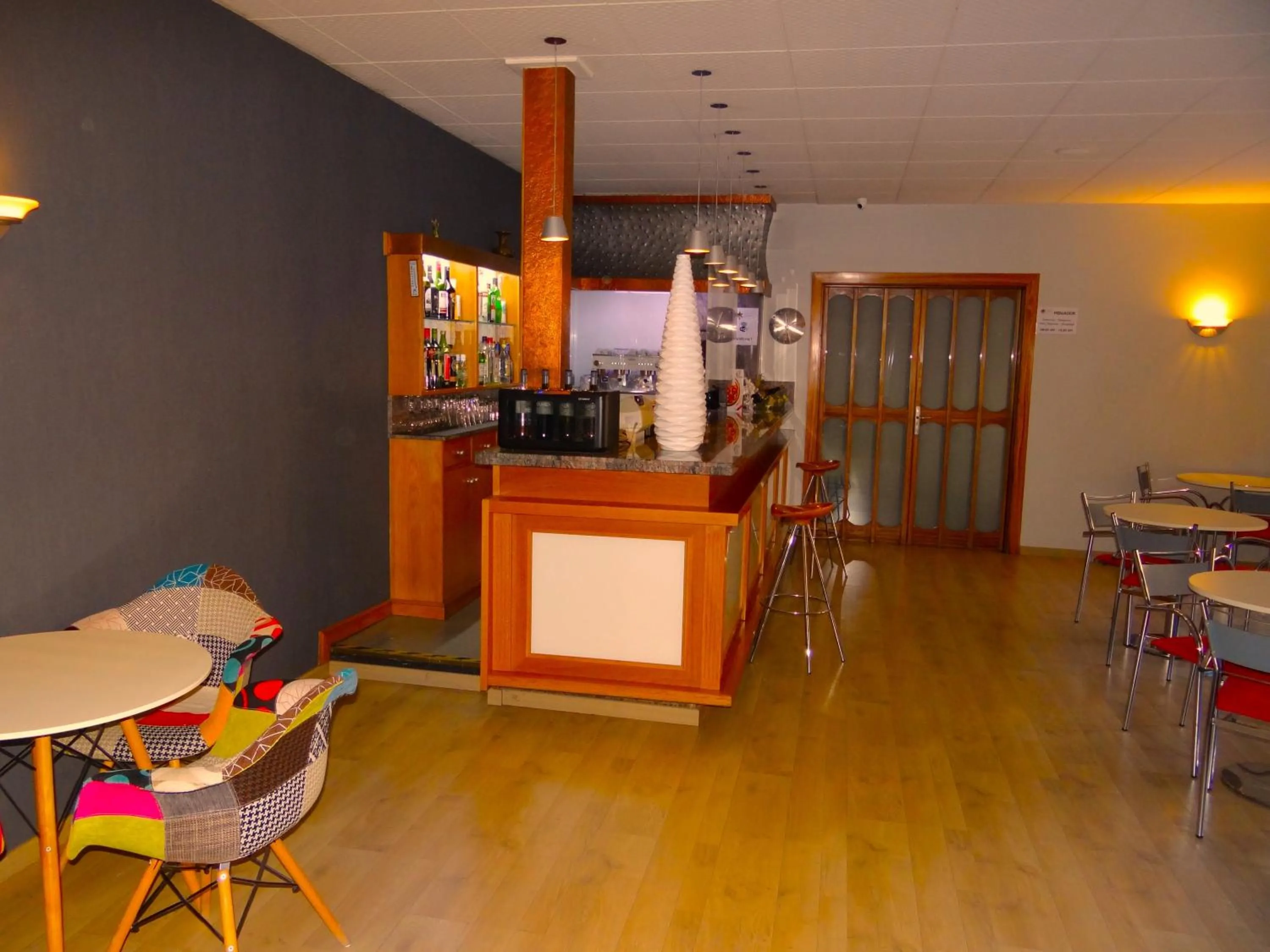 Restaurant/places to eat in Hotel Sol-Park