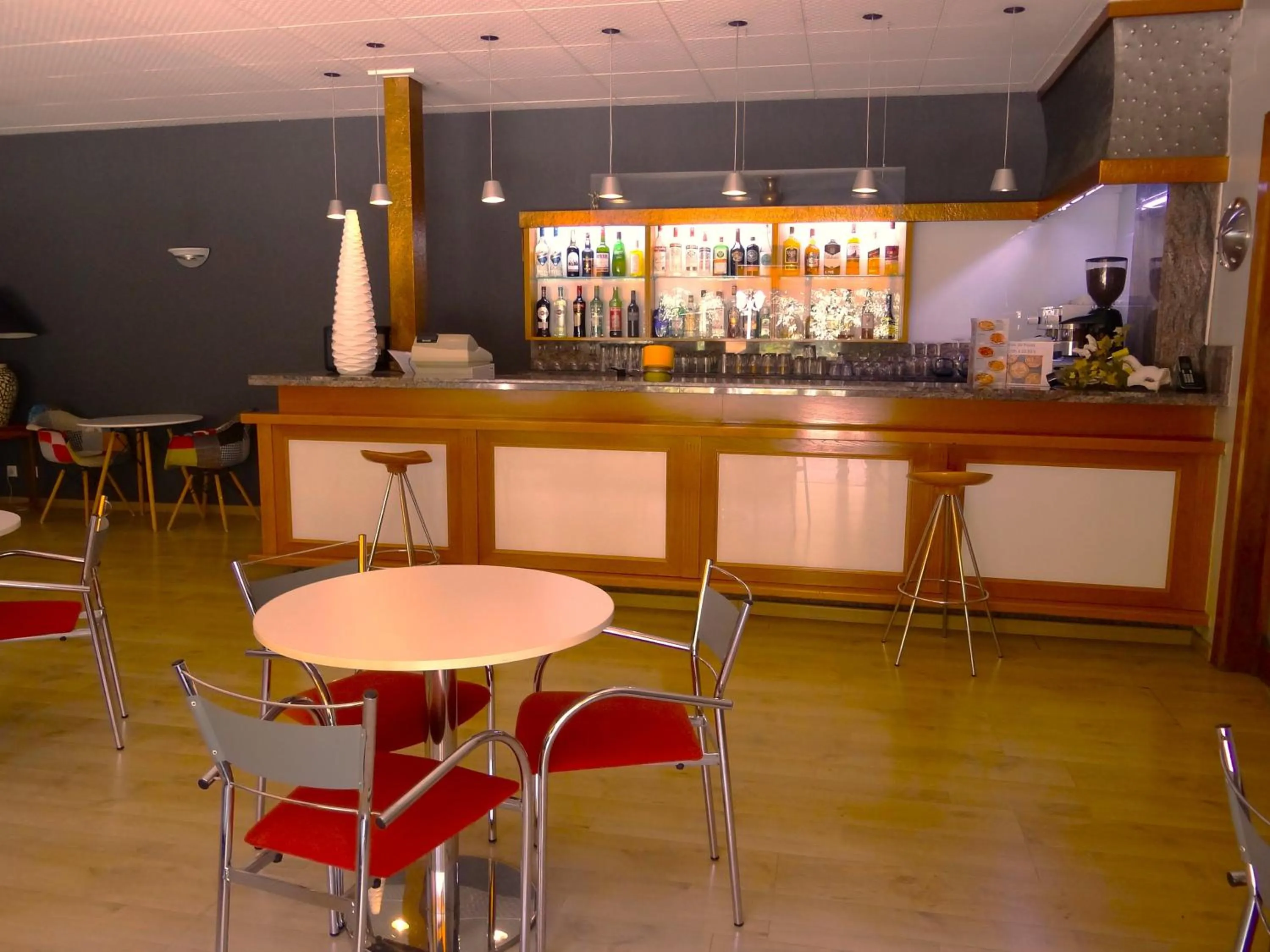 Restaurant/places to eat in Hotel Sol-Park