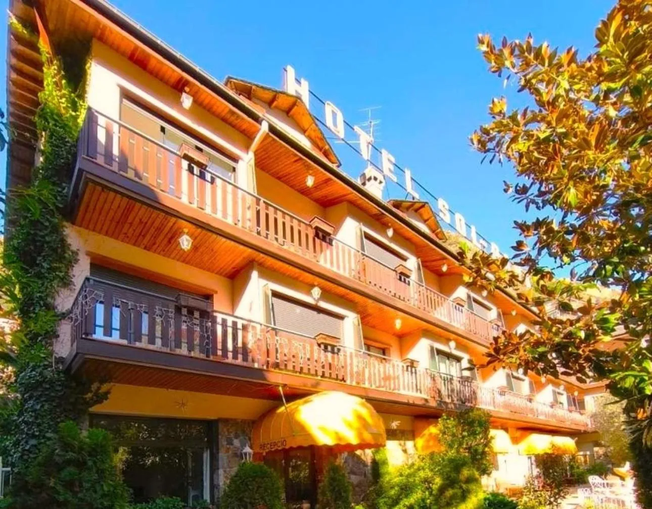 Property building in Hotel Sol-Park