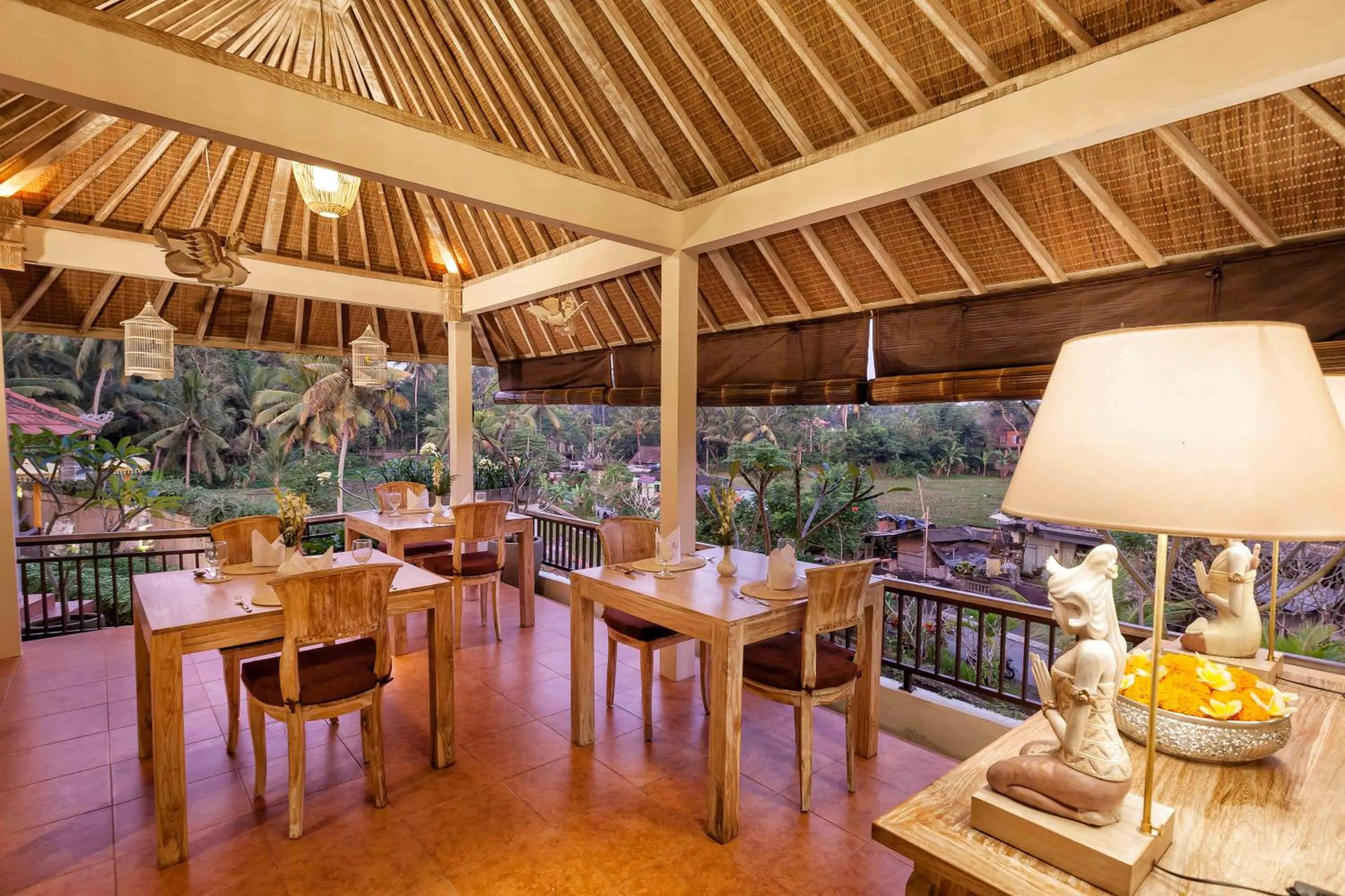 Restaurant/places to eat in Tri Dewi Residence by GenuineHost