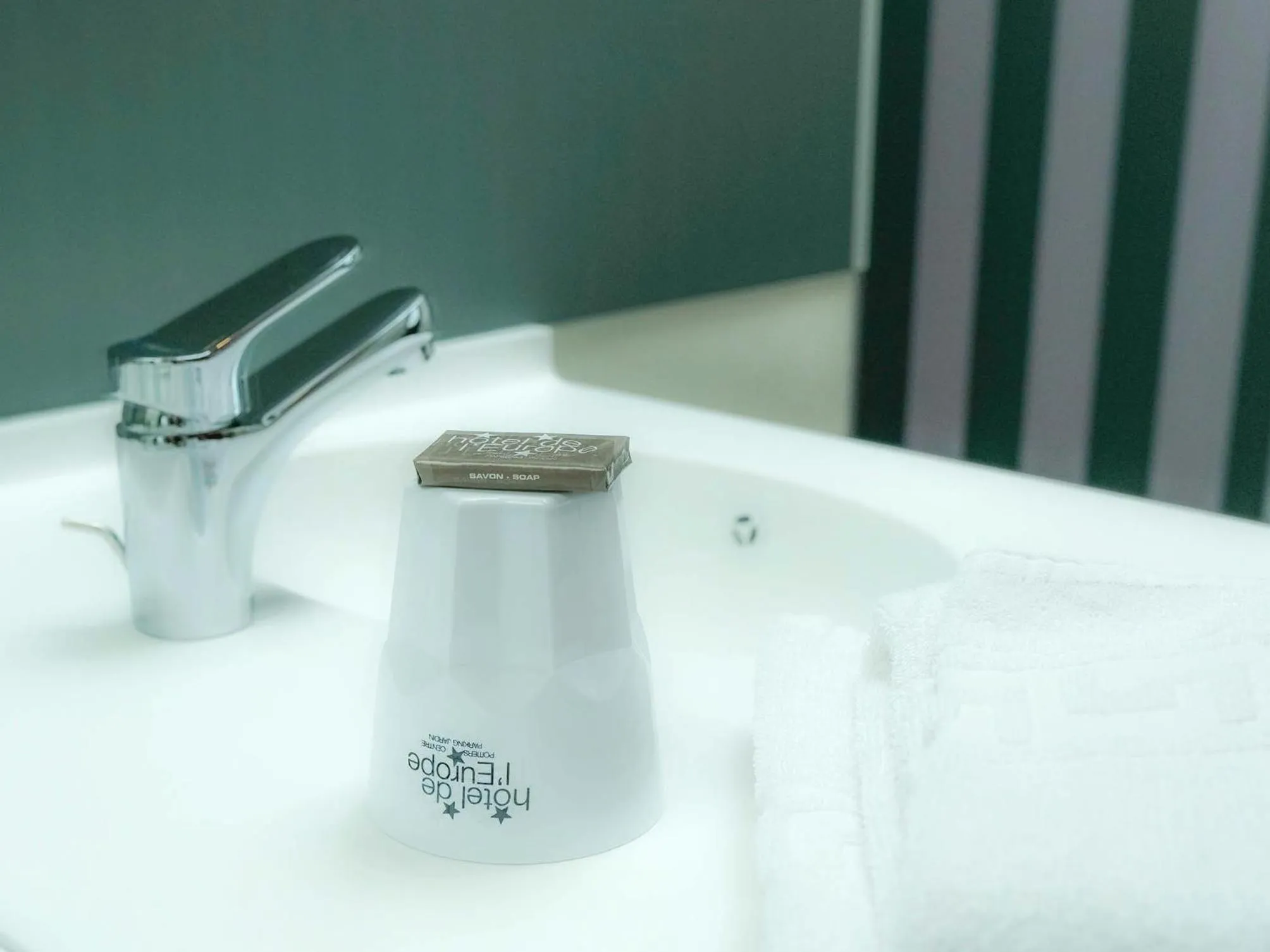 Bathroom in Logis Hôtel de l'Europe