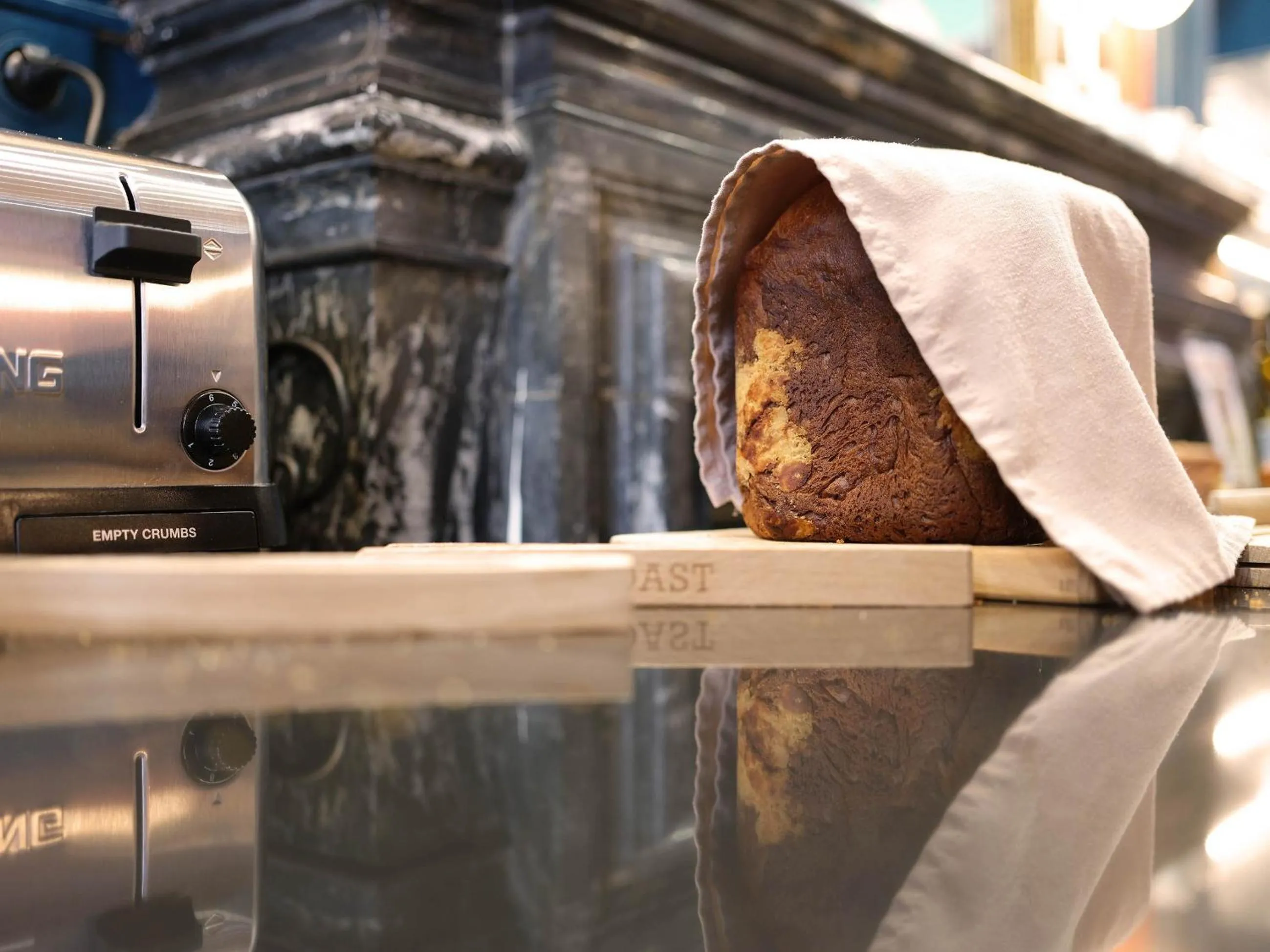 Buffet breakfast in Logis Hôtel de l'Europe