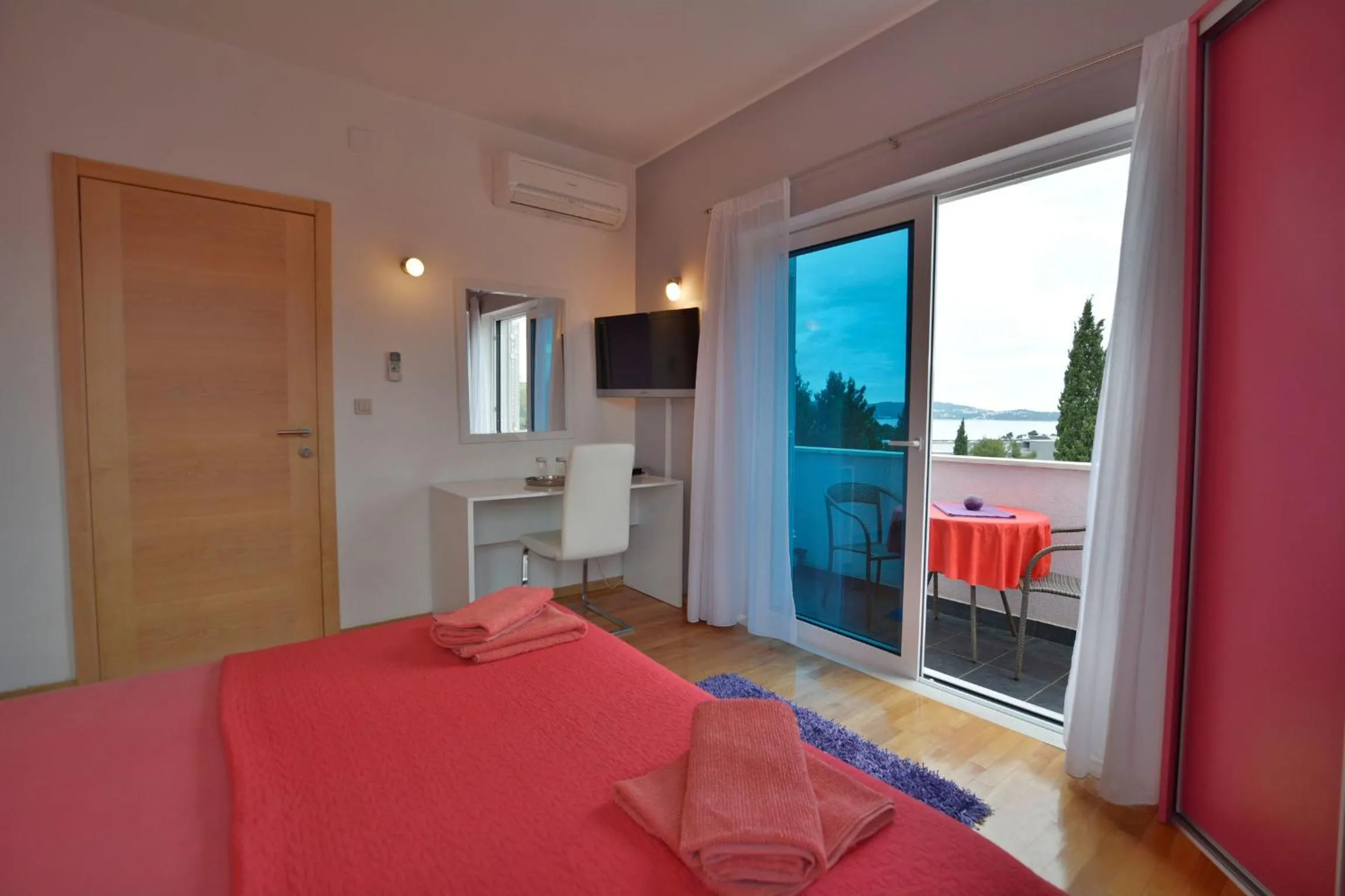 Sea view, Bed in Villa Avantgarde