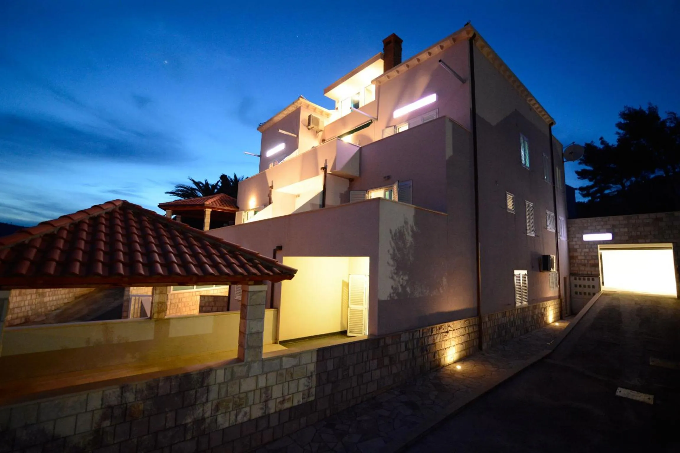 Property building in Villa Avantgarde