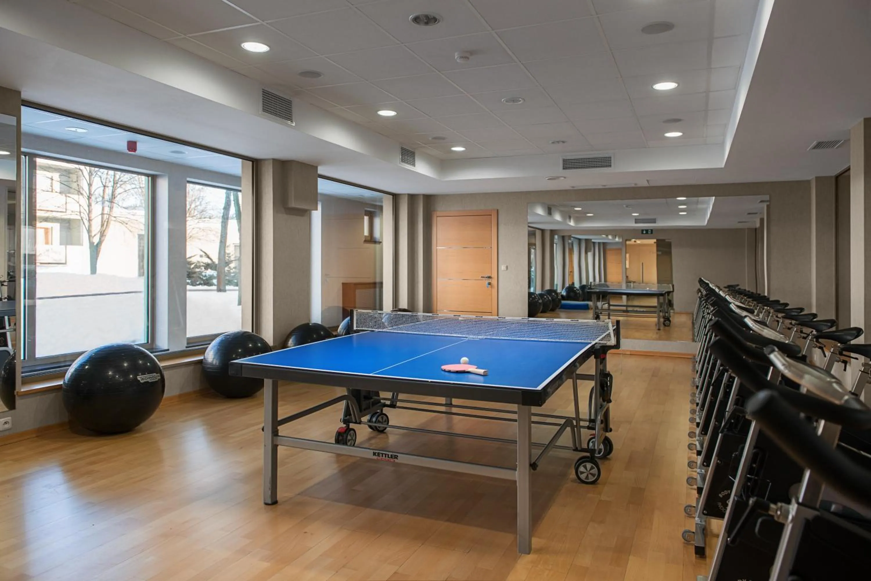 Table tennis in Hotel Warszawianka