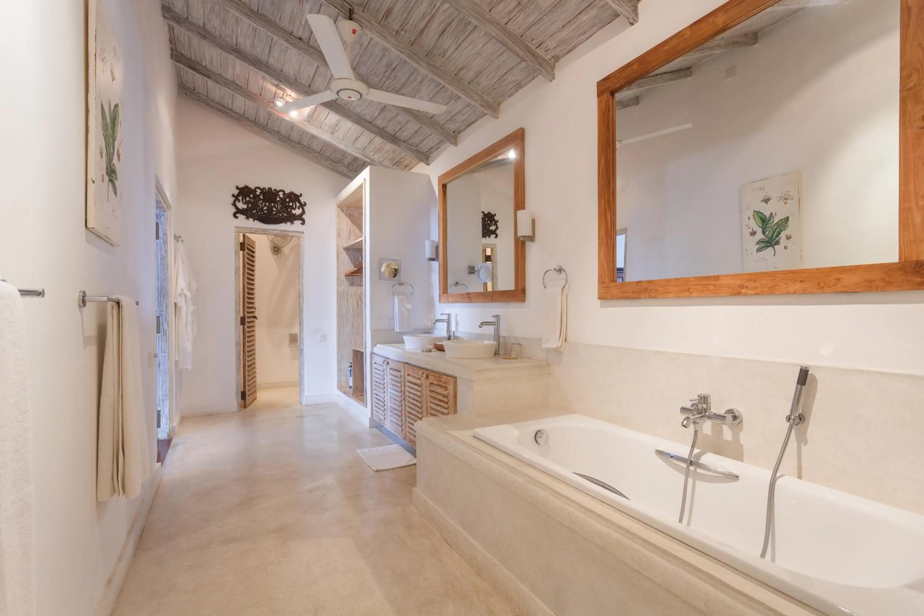 Bathroom in Habaraduwa House