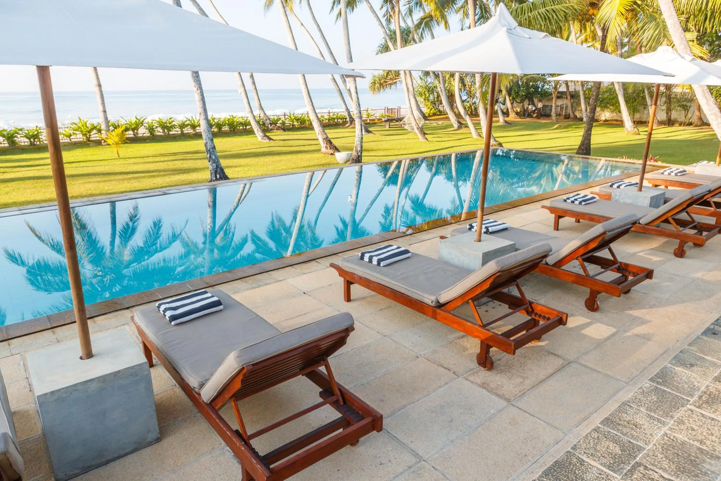 Swimming pool in Habaraduwa House