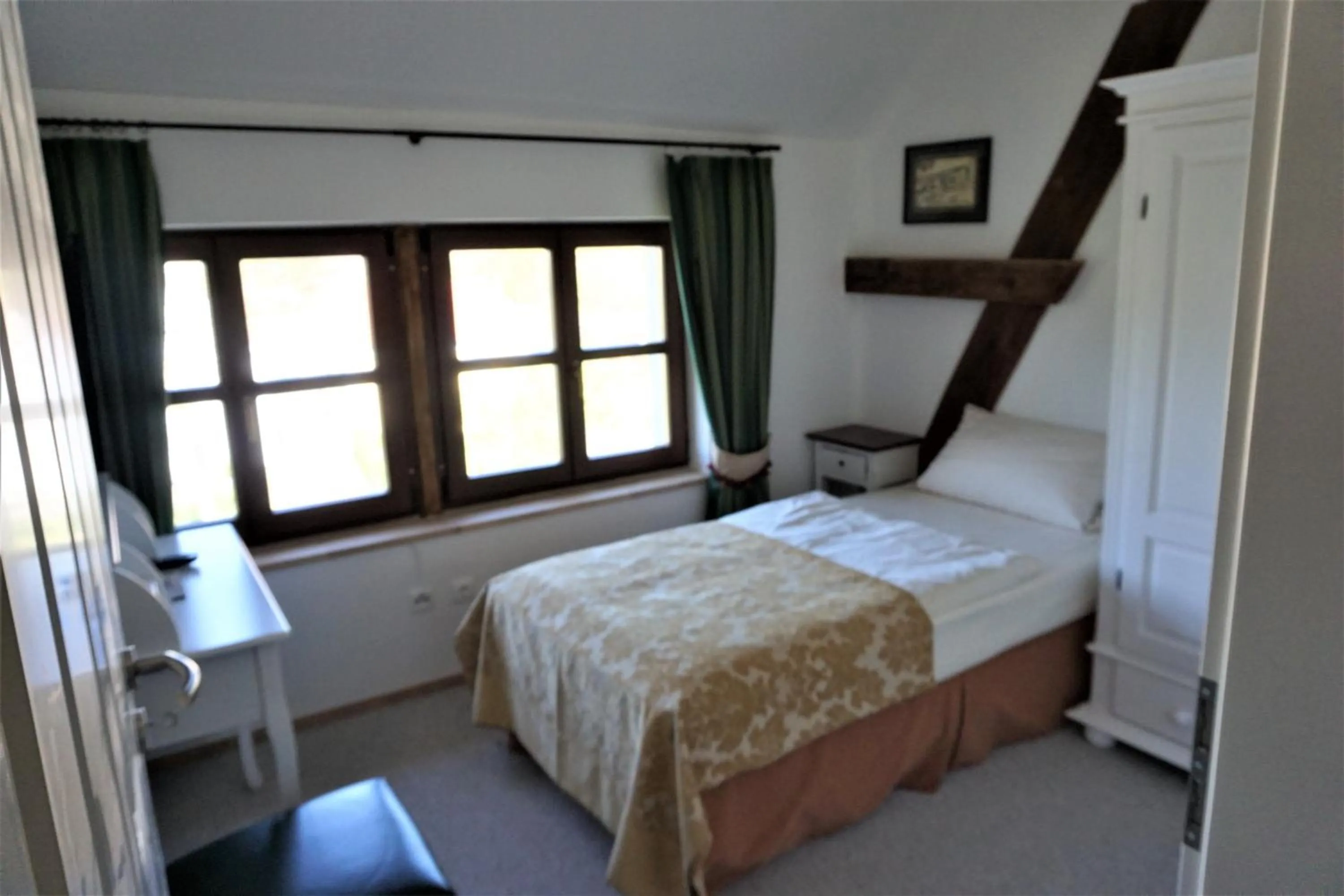 Bed in Hotel Schlossresidenz Heitzenhofen