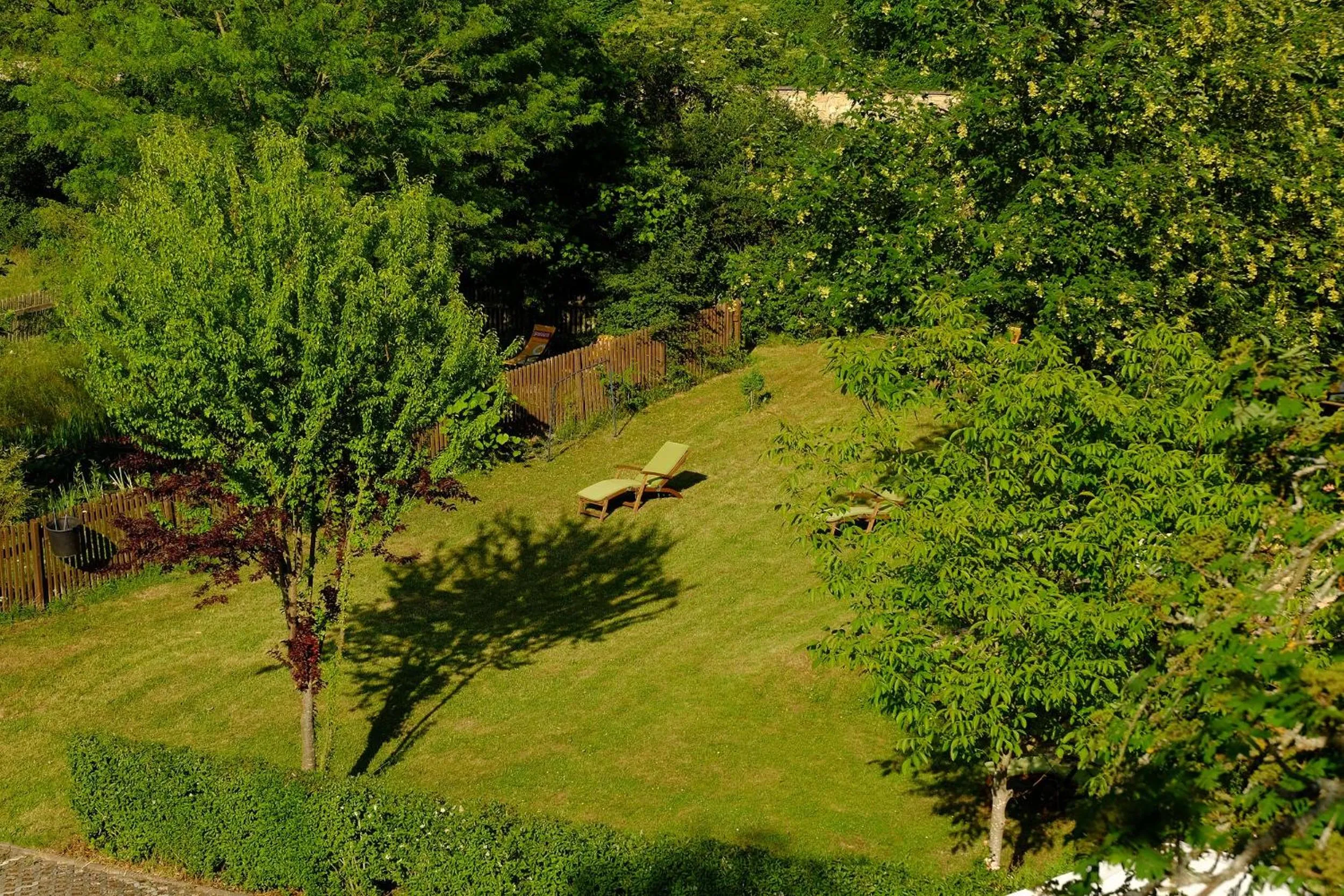Garden in Hotel Schlossresidenz Heitzenhofen