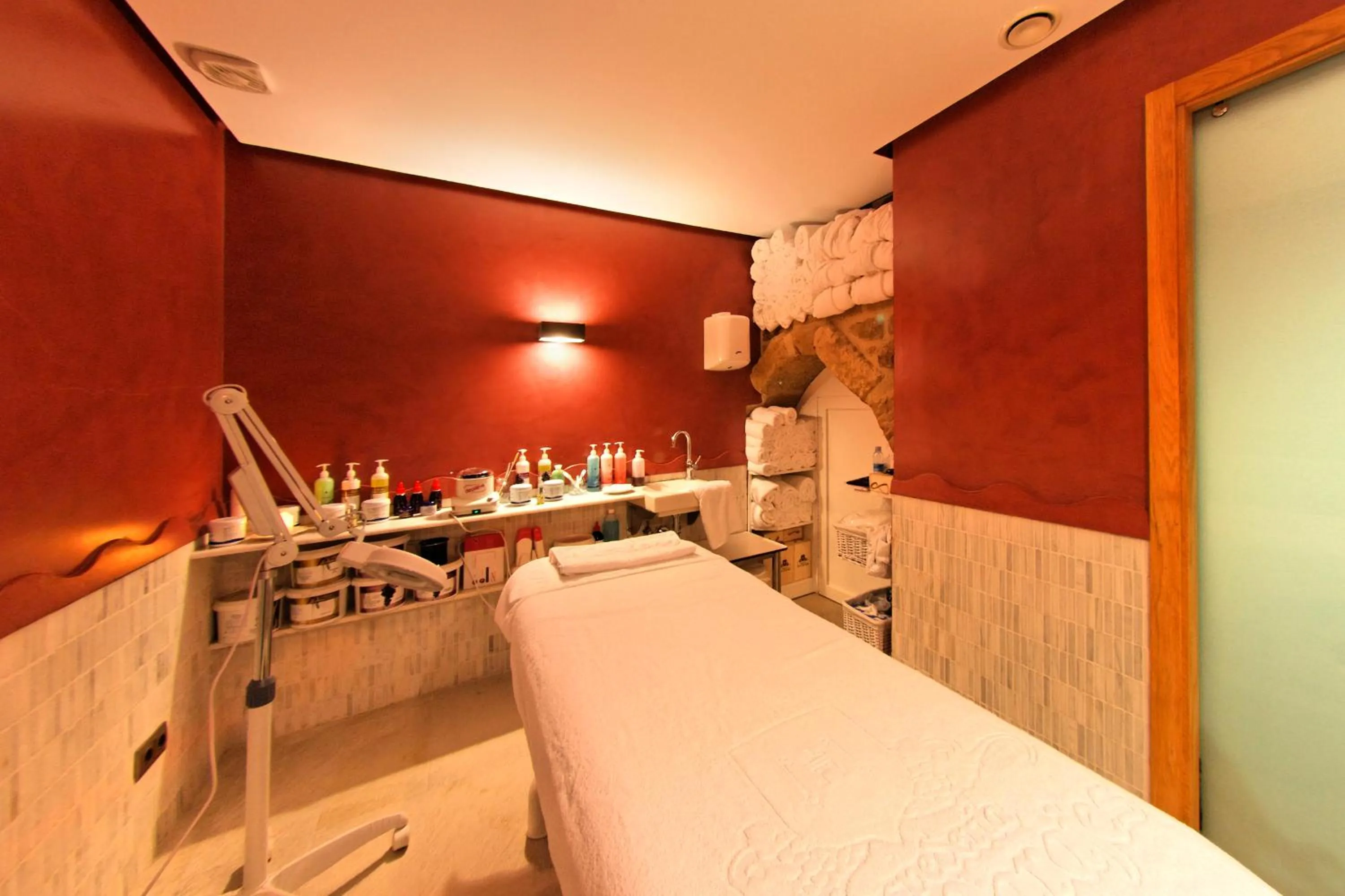 Spa and wellness centre/facilities in Hospederia de los Parajes