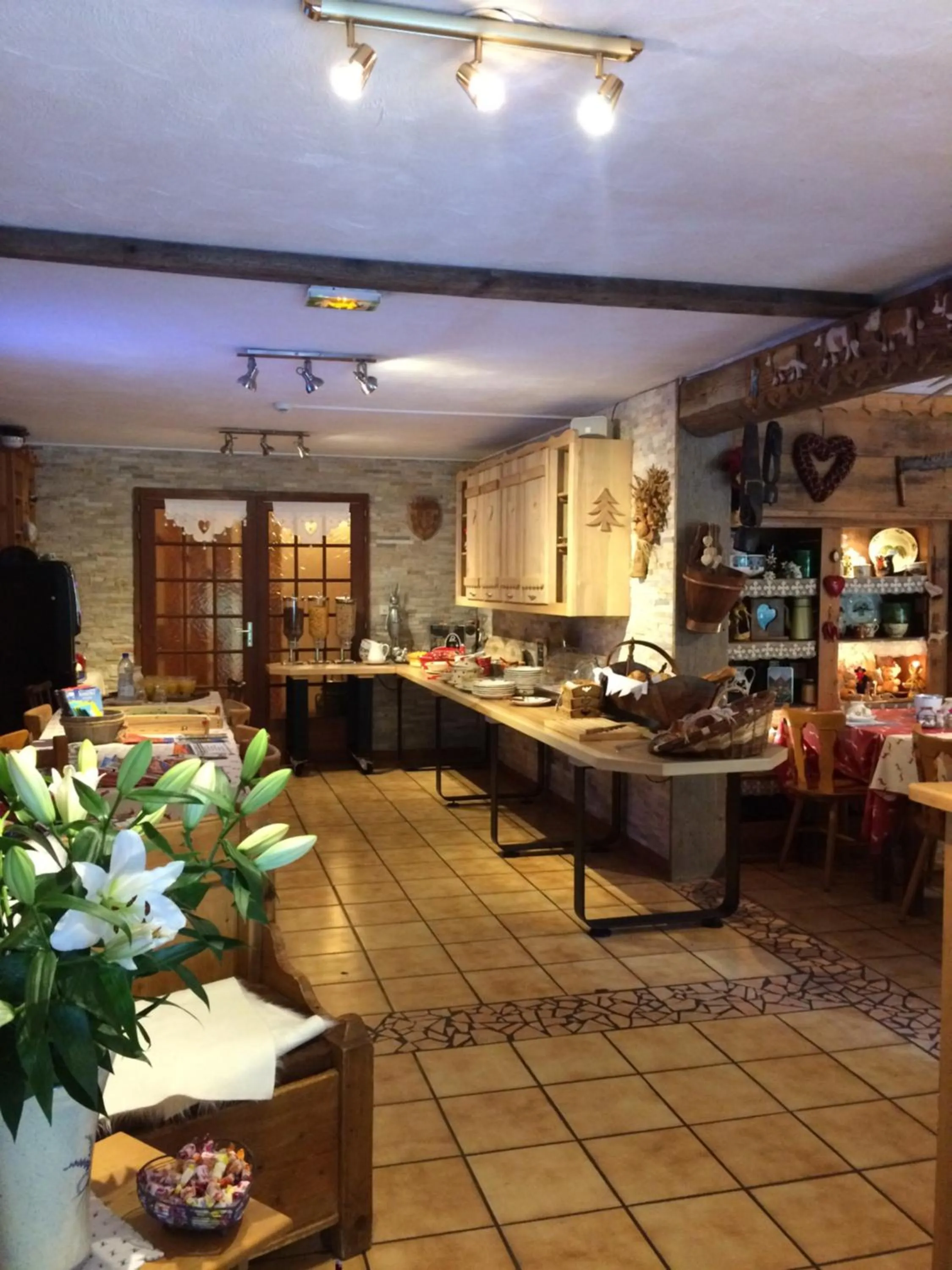 Buffet breakfast in Au Bois de Lune