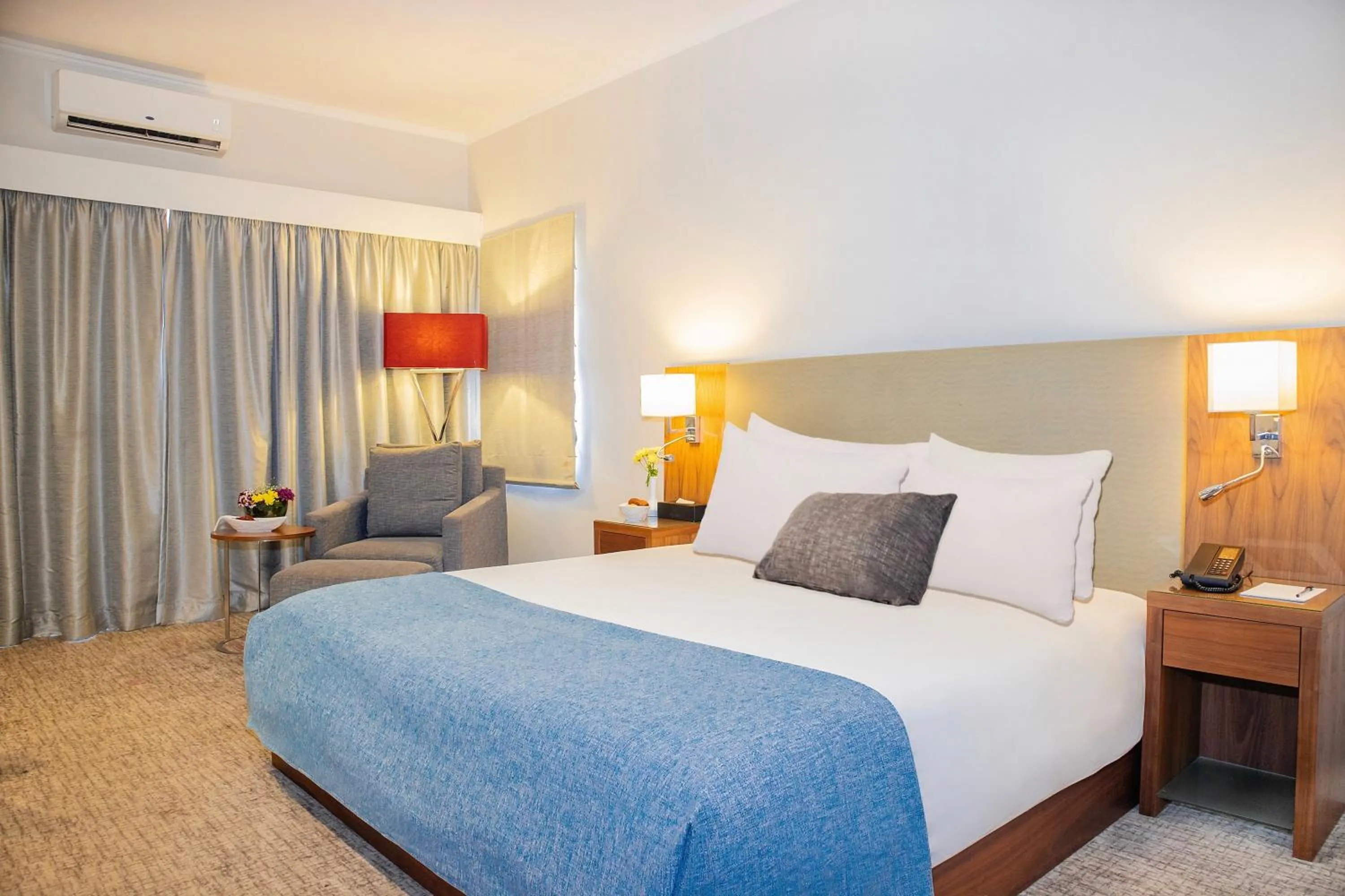 Bed in Malawi Sun Hotel & Conference Centre