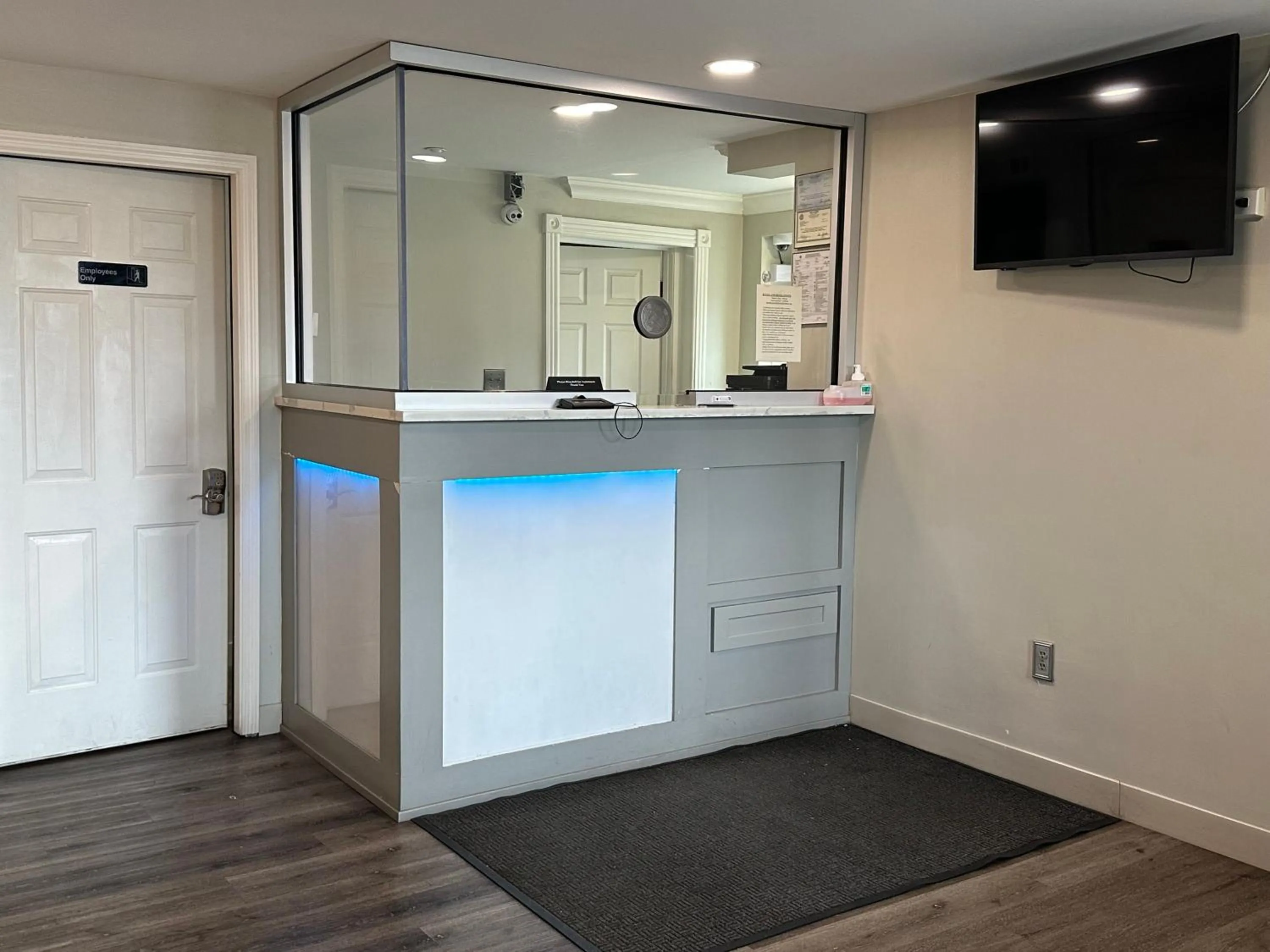 Lobby or reception in Quarters Inn & Suites