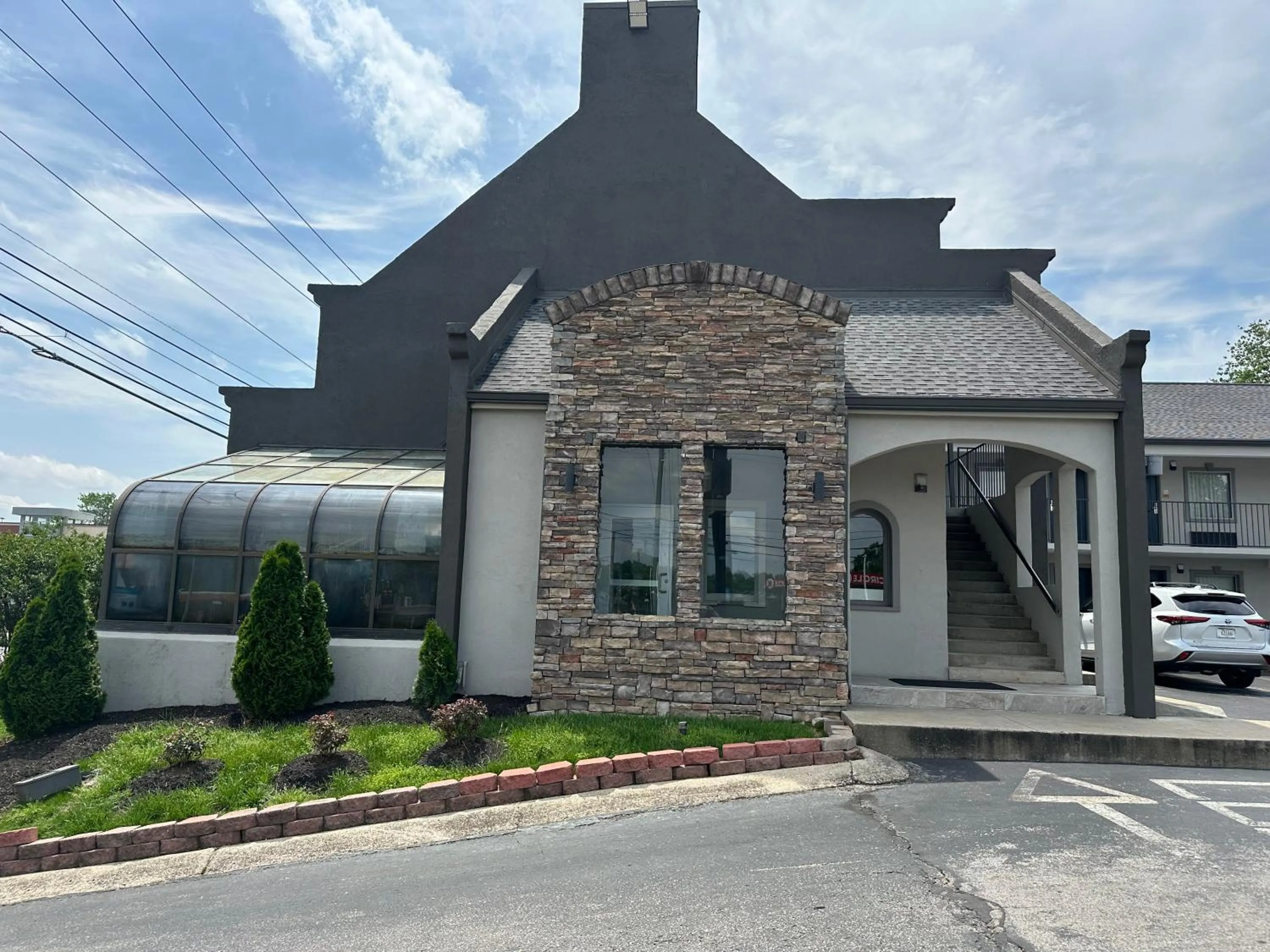 Facade/entrance in Quarters Inn & Suites