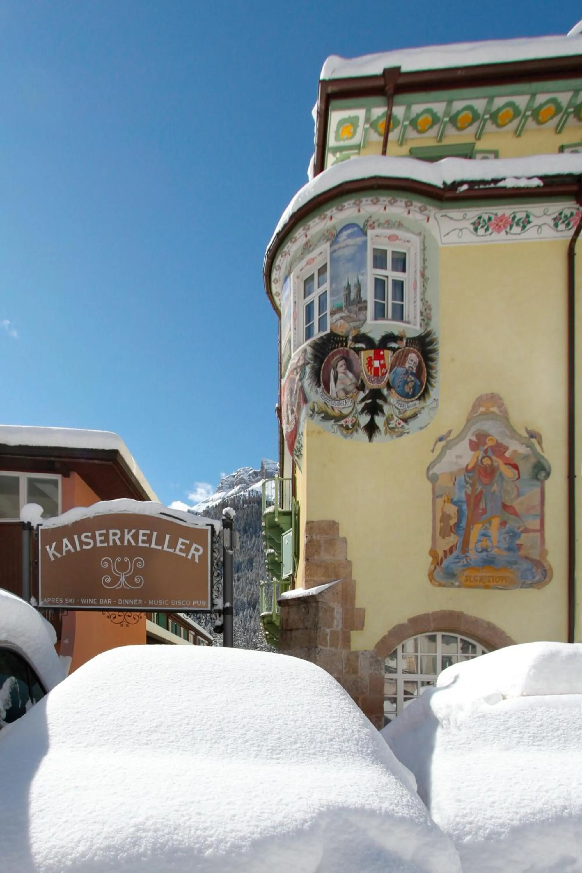 Property building in Hotel Dolomiti Schloss