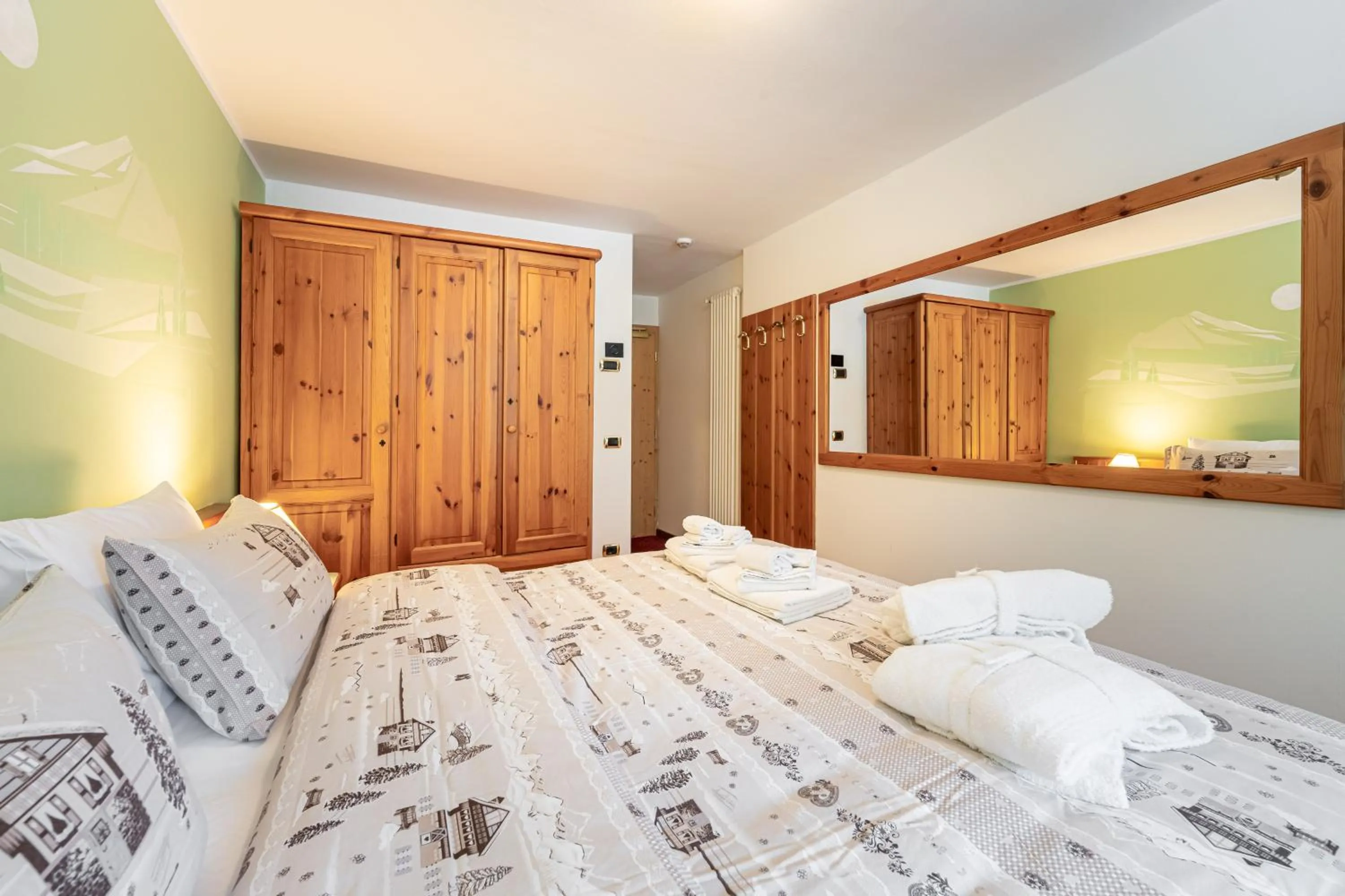 Bedroom, Bed in Hotel Dolomiti Schloss