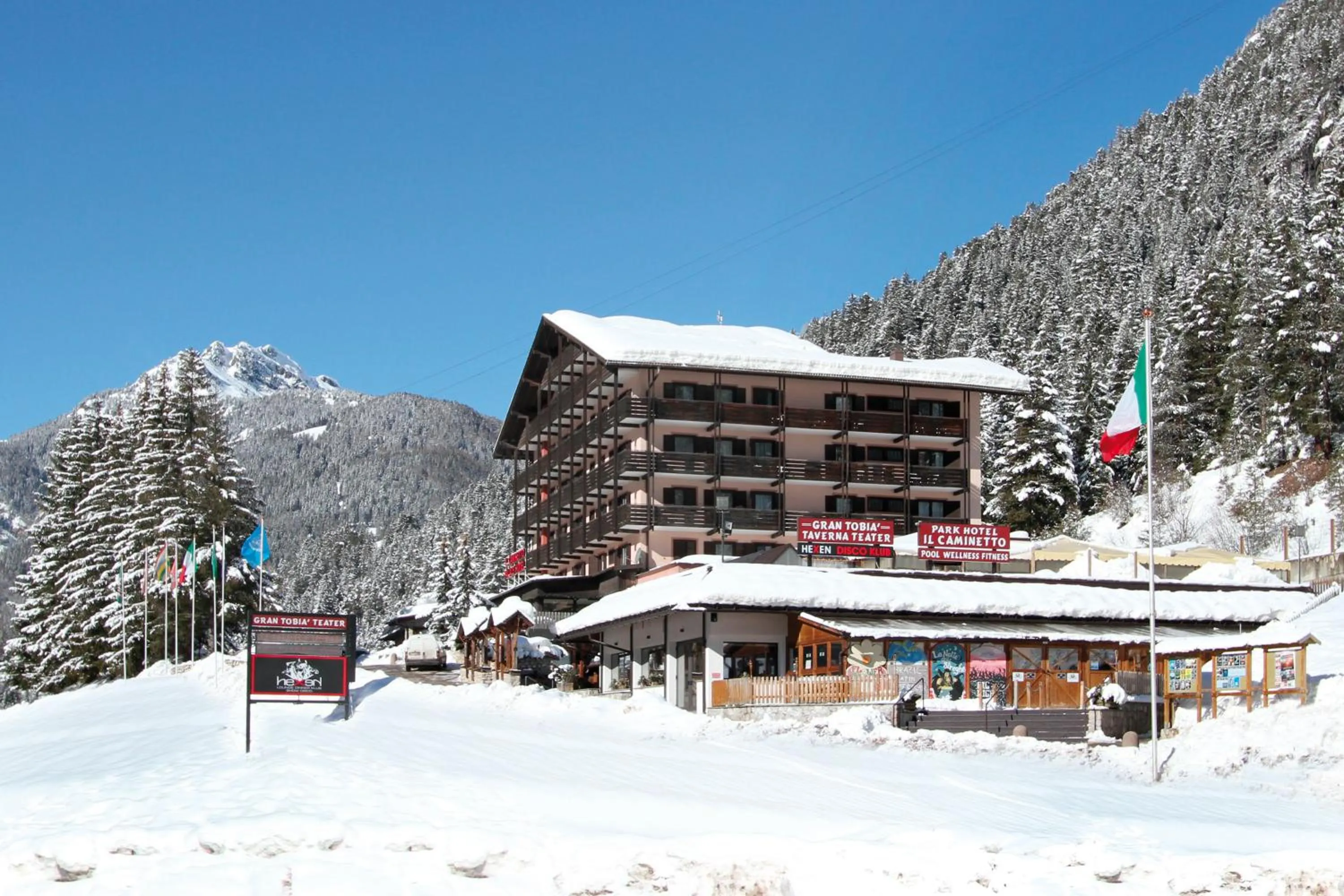 Property building in Hotel il Caminetto Sport