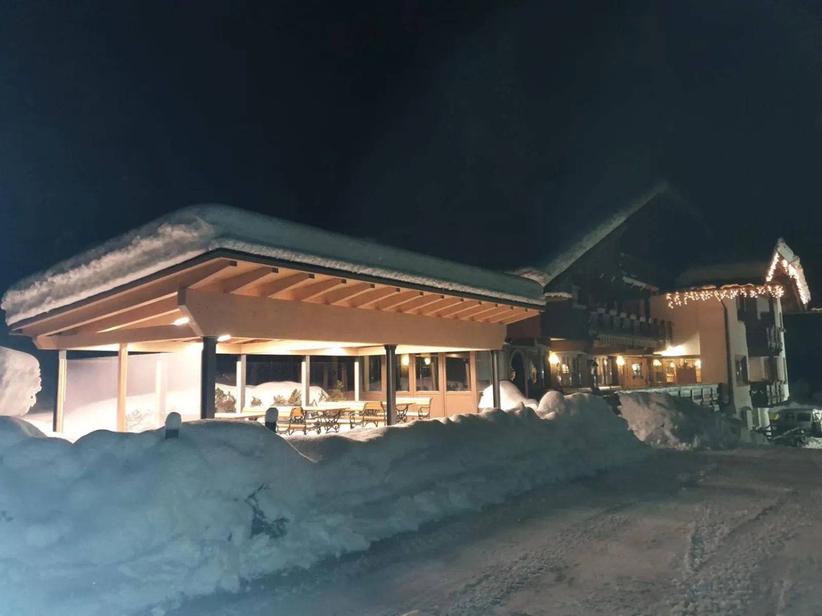 Property building in Hotel Villetta Maria Cottage