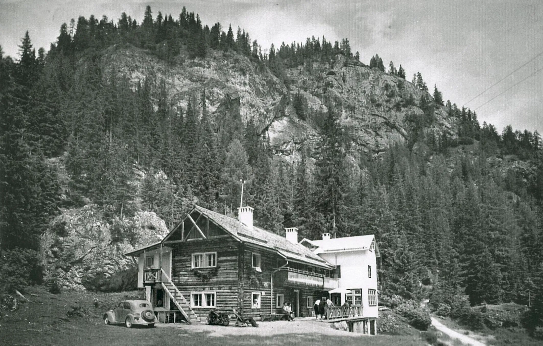 Property building in Hotel Villetta Maria Cottage