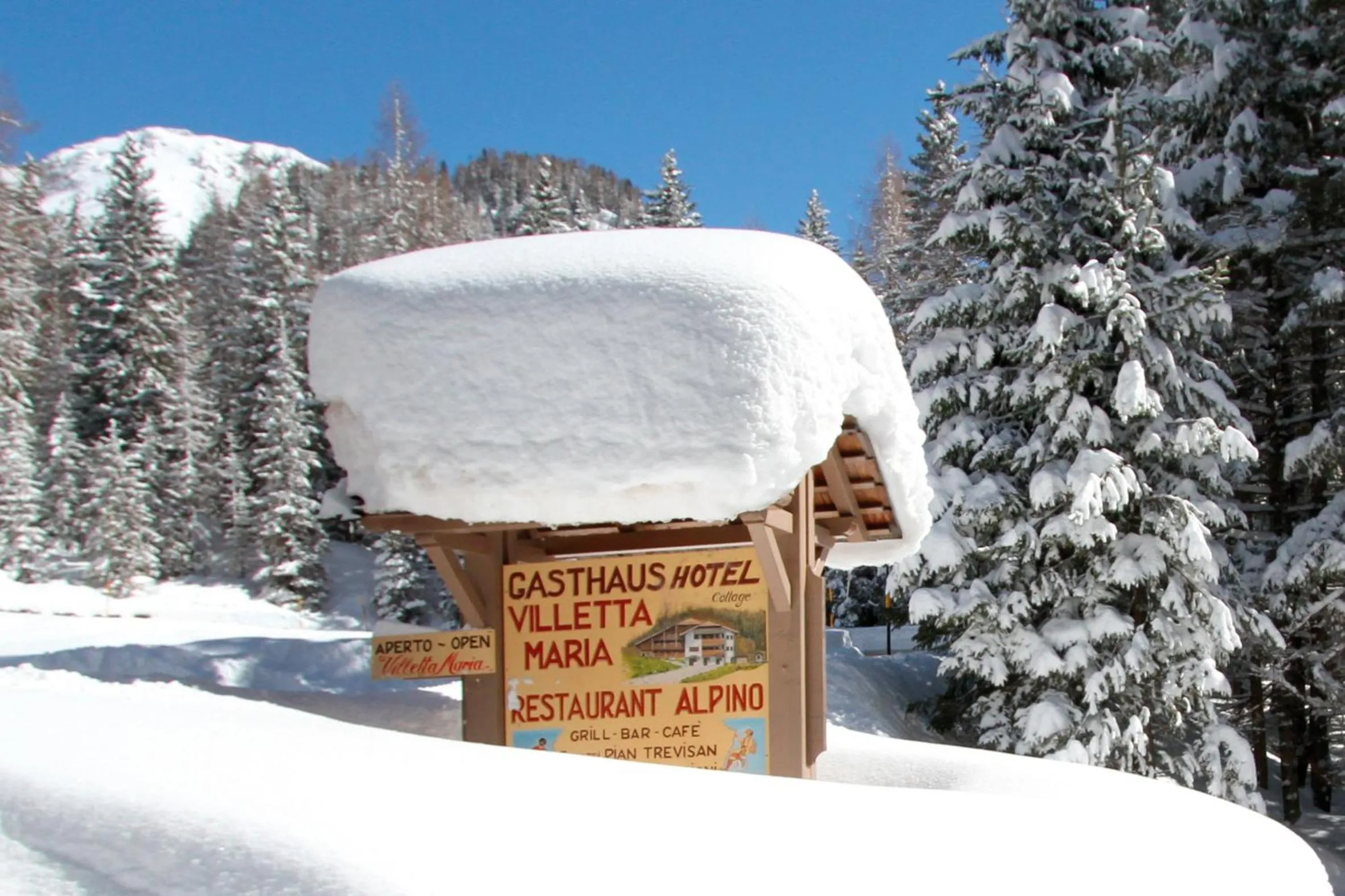 Winter in Hotel Villetta Maria Cottage