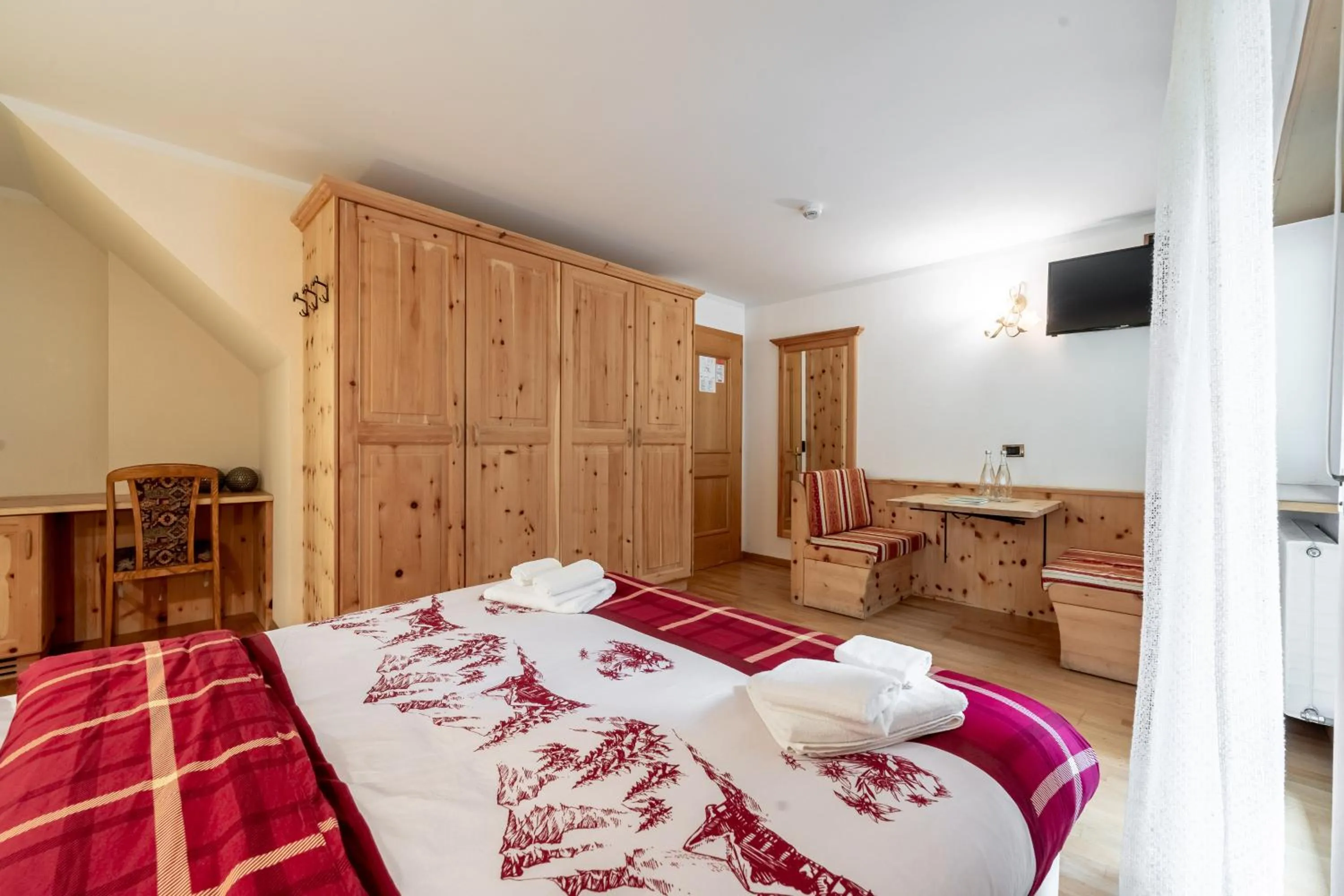 Bedroom, Bed in Hotel Villetta Maria Cottage