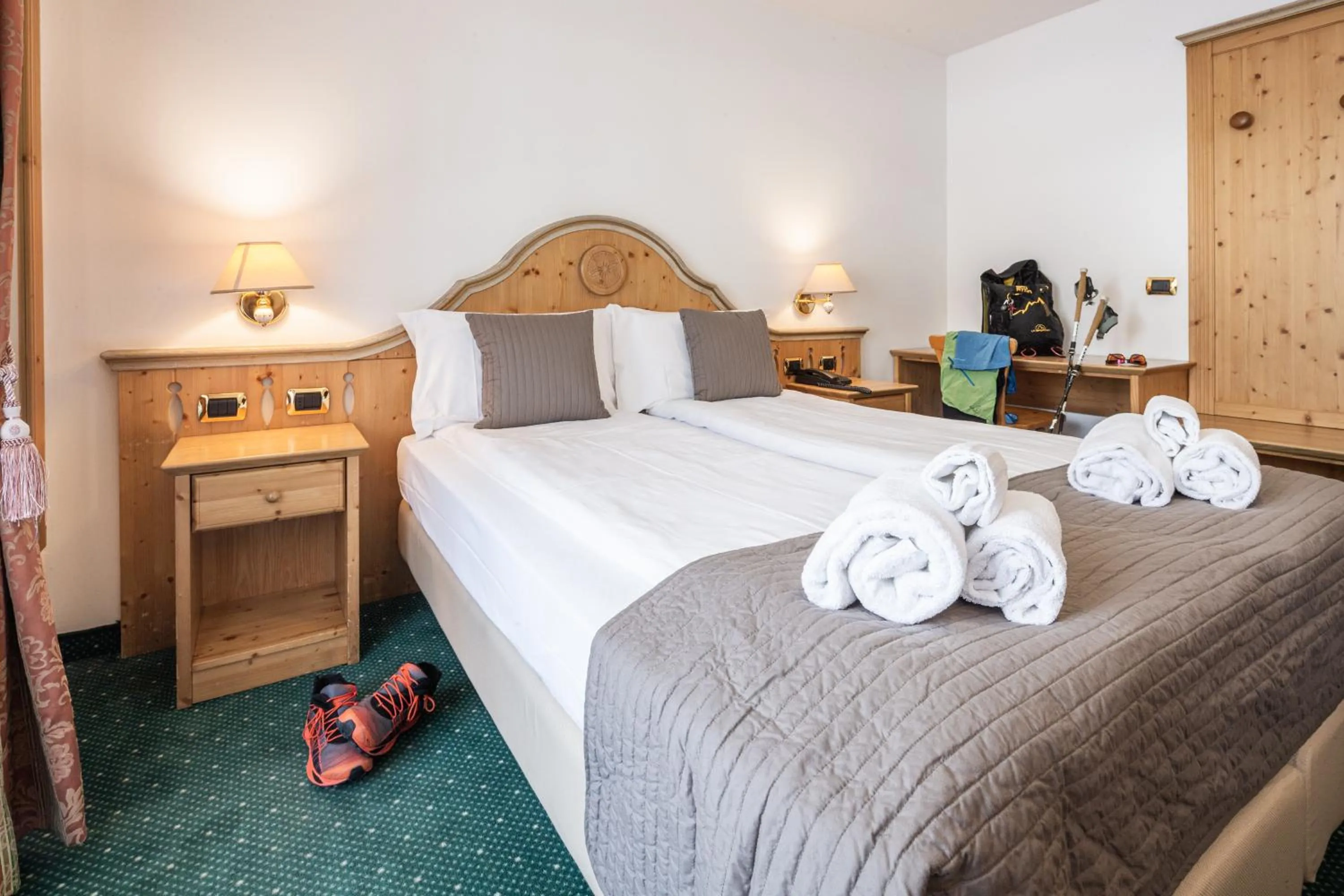 Photo of the whole room, Bed in Hotel Soreghes Gran Chalet