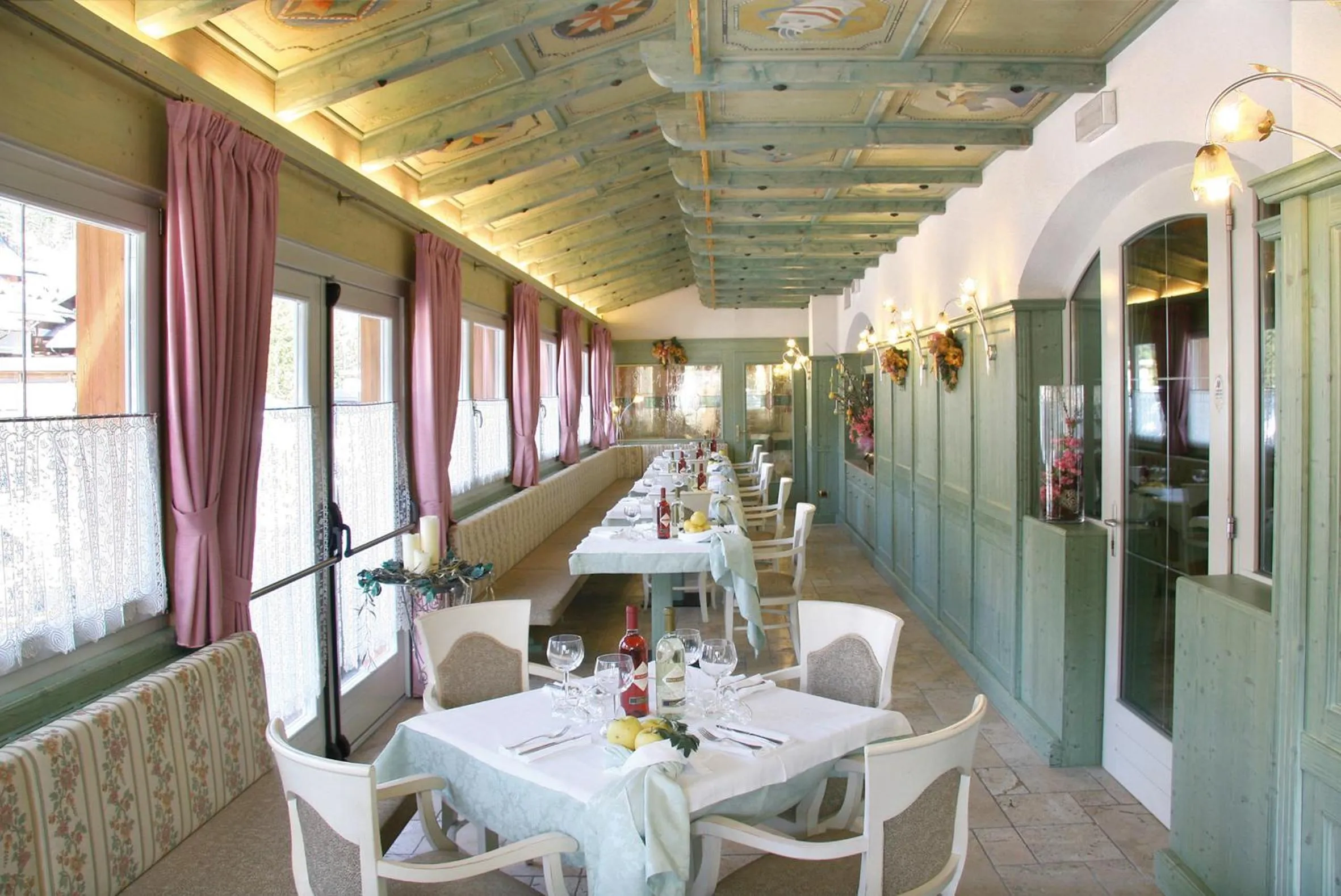 Restaurant/places to eat in Hotel Soreghes Gran Chalet