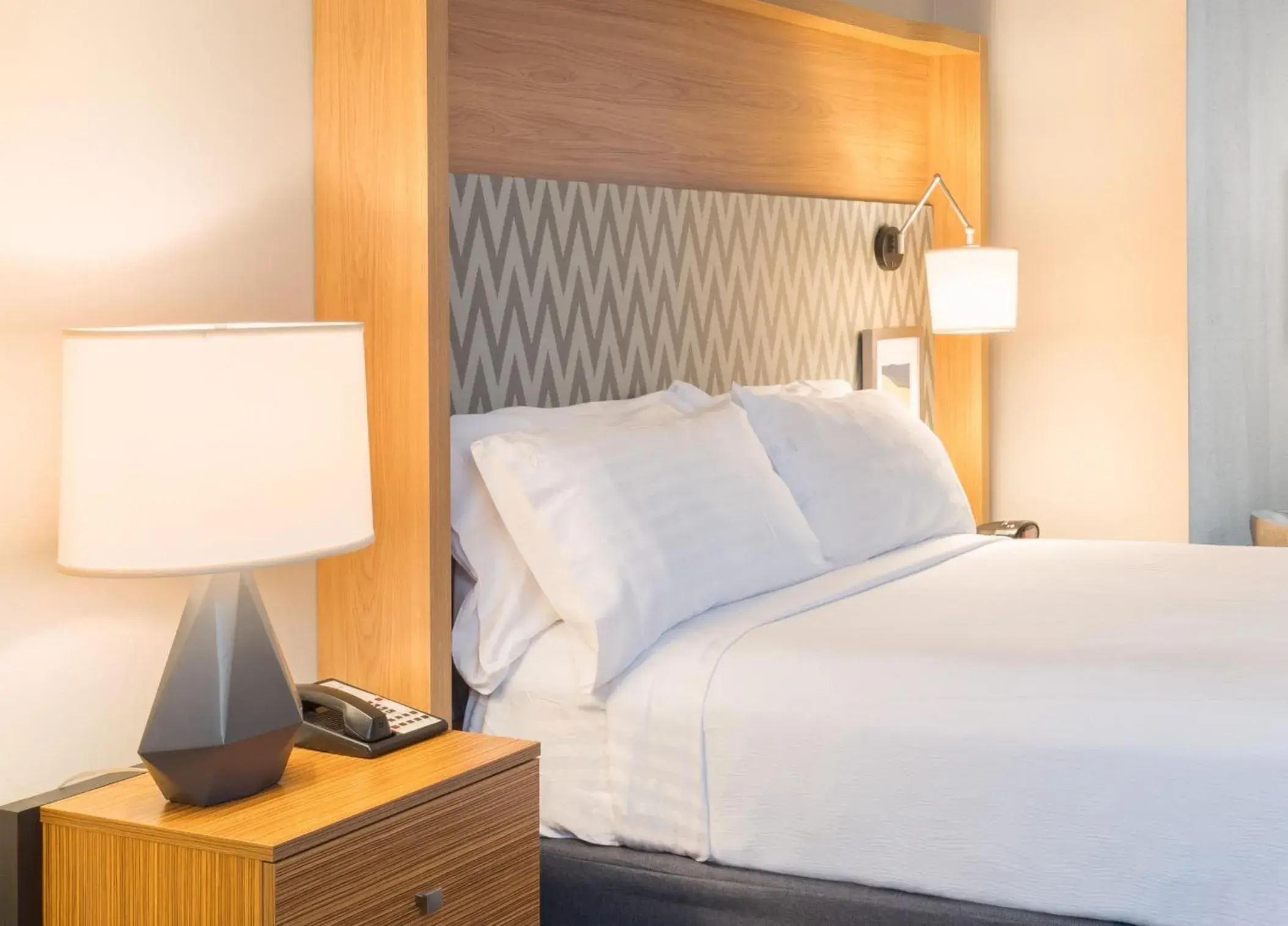 Double Room with Two Double Beds - Hearing Accessible in Holiday Inn New York City - Wall Street by IHG Double Room with Two Double Beds - Hearing Accessible in Holiday Inn New York City - Wall Street by IHG