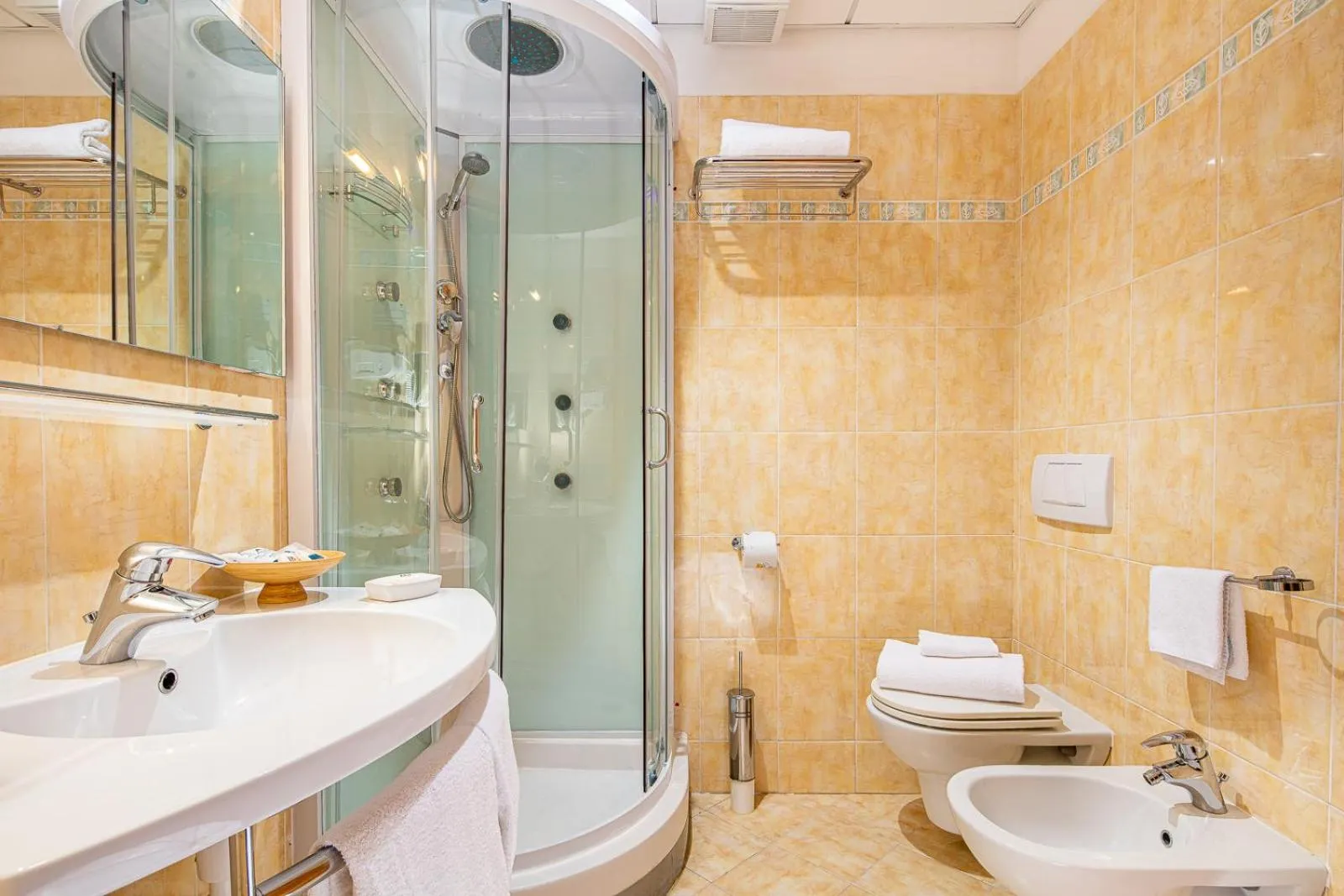 Bathroom in Hotel Rex