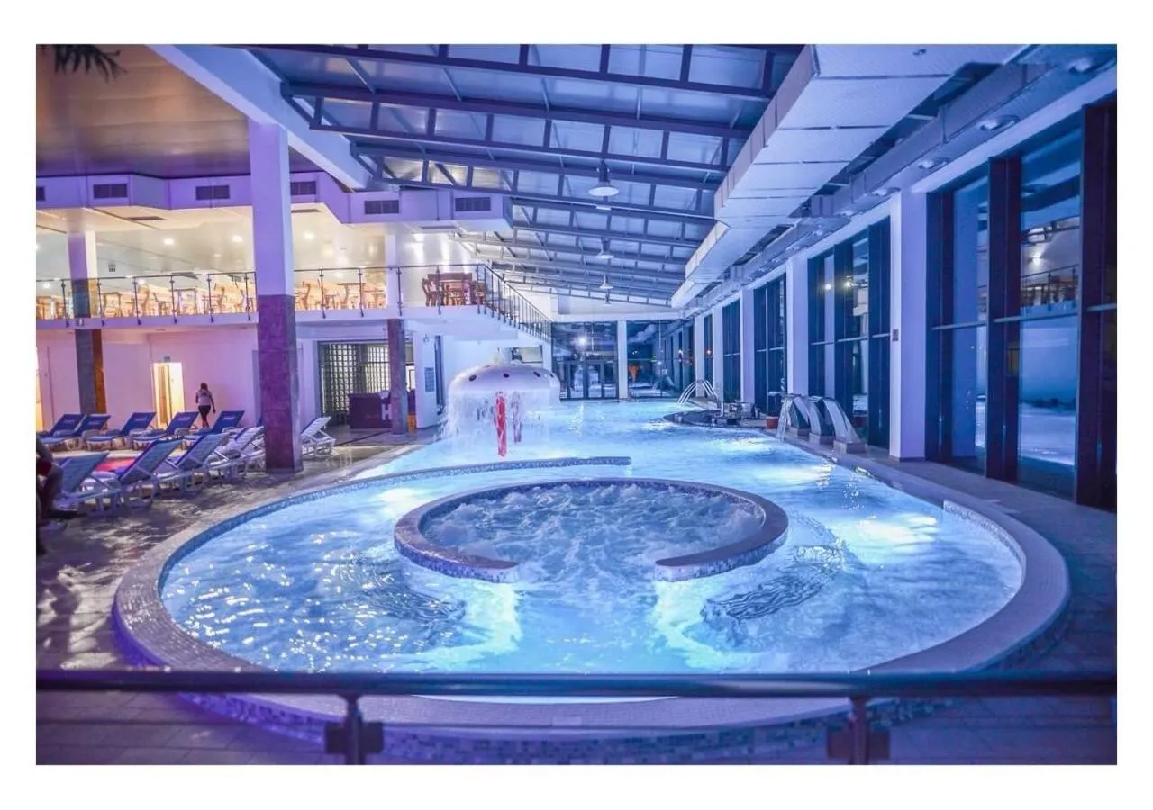 Night in Garni Hotel Hollywoodland Wellness & Aquapark