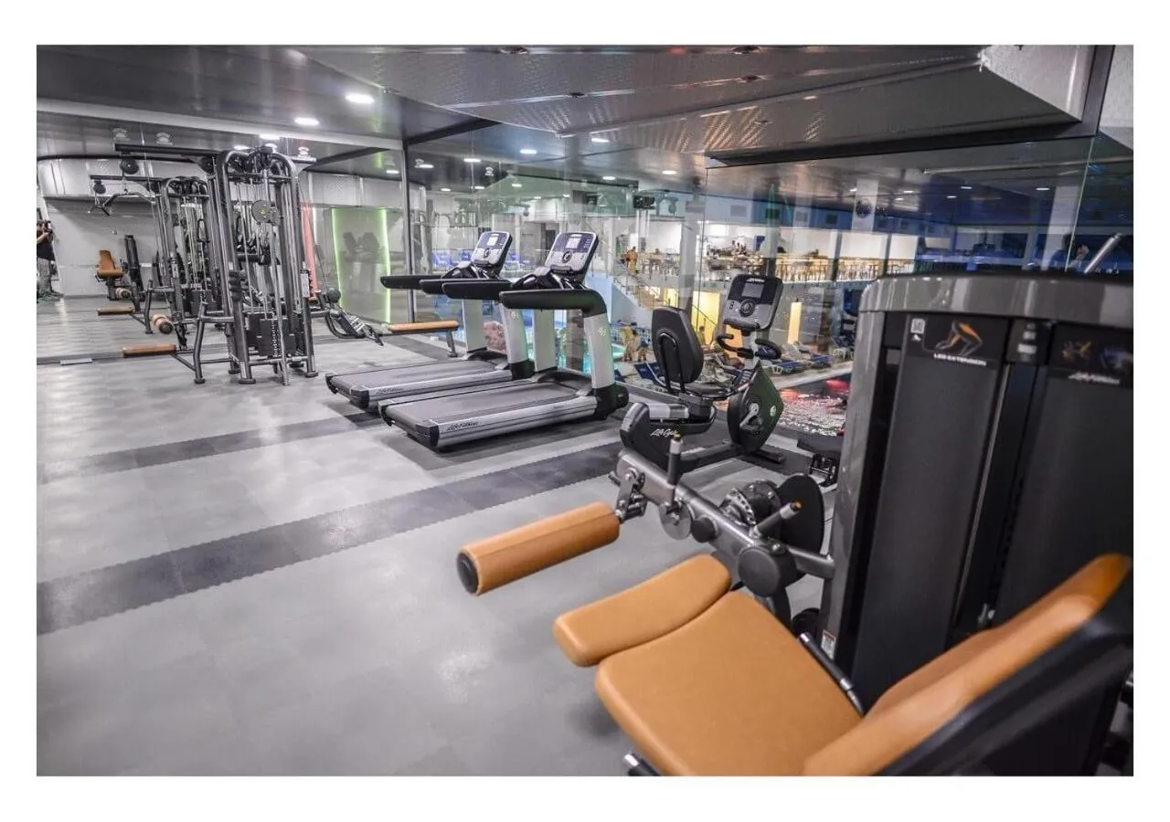 Fitness centre/facilities in Garni Hotel Hollywoodland Wellness & Aquapark